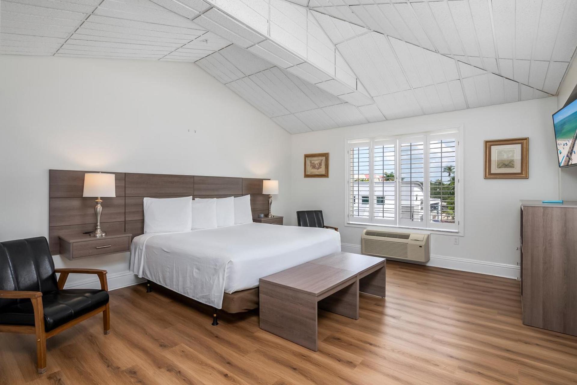 Naples Park Central Hotel photo 46