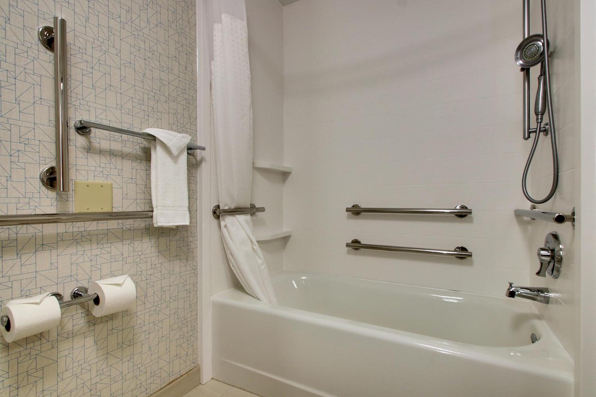 Holiday Inn Express Hotel & Suites Morris by IHG photo 2