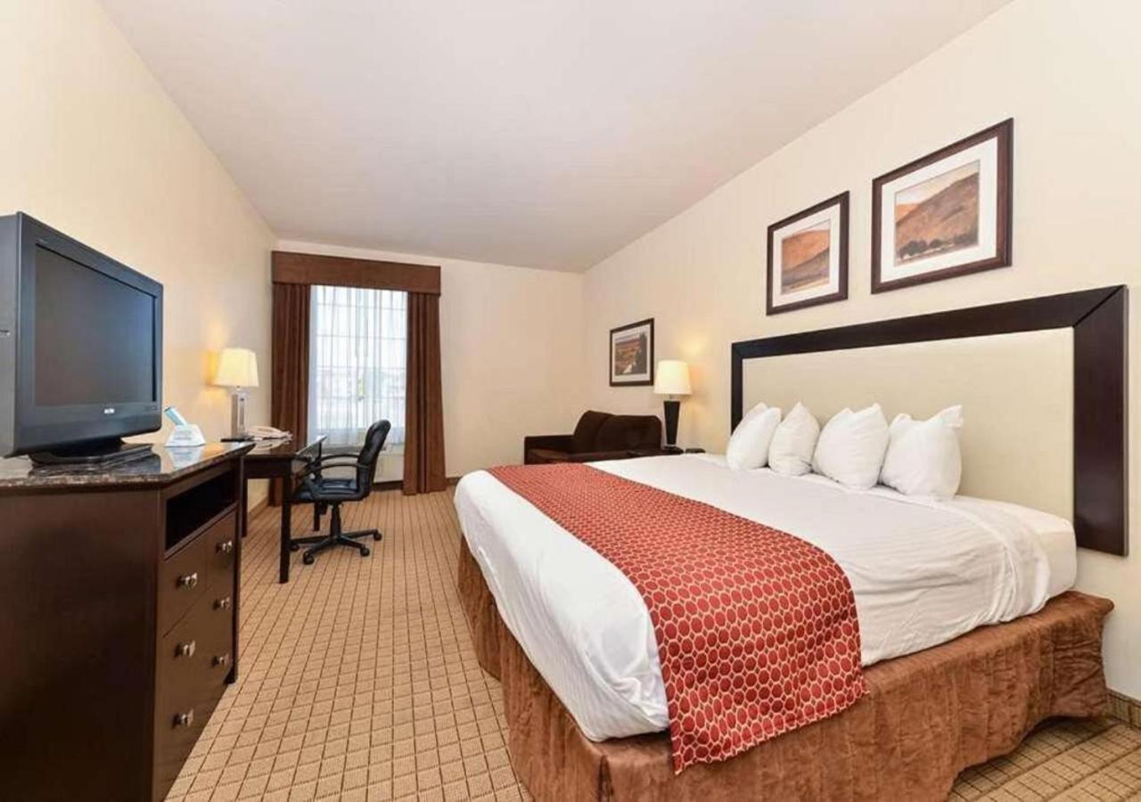 Express inn & suites photo 9