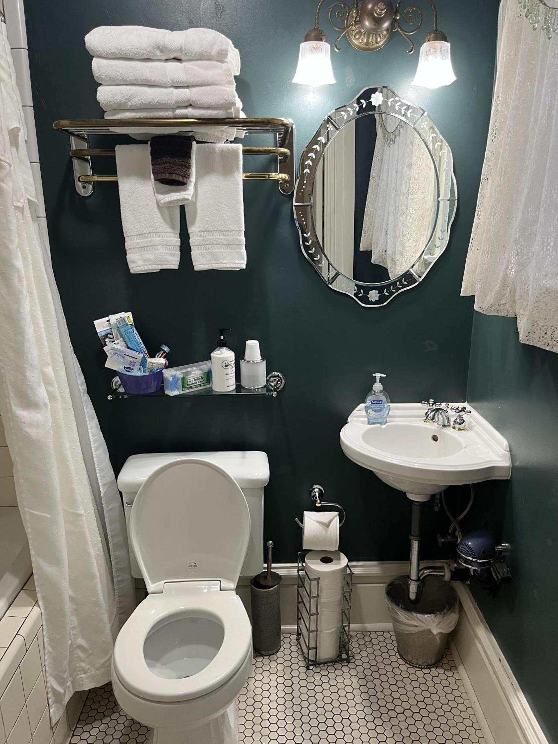 Abbey House Inn photo 19