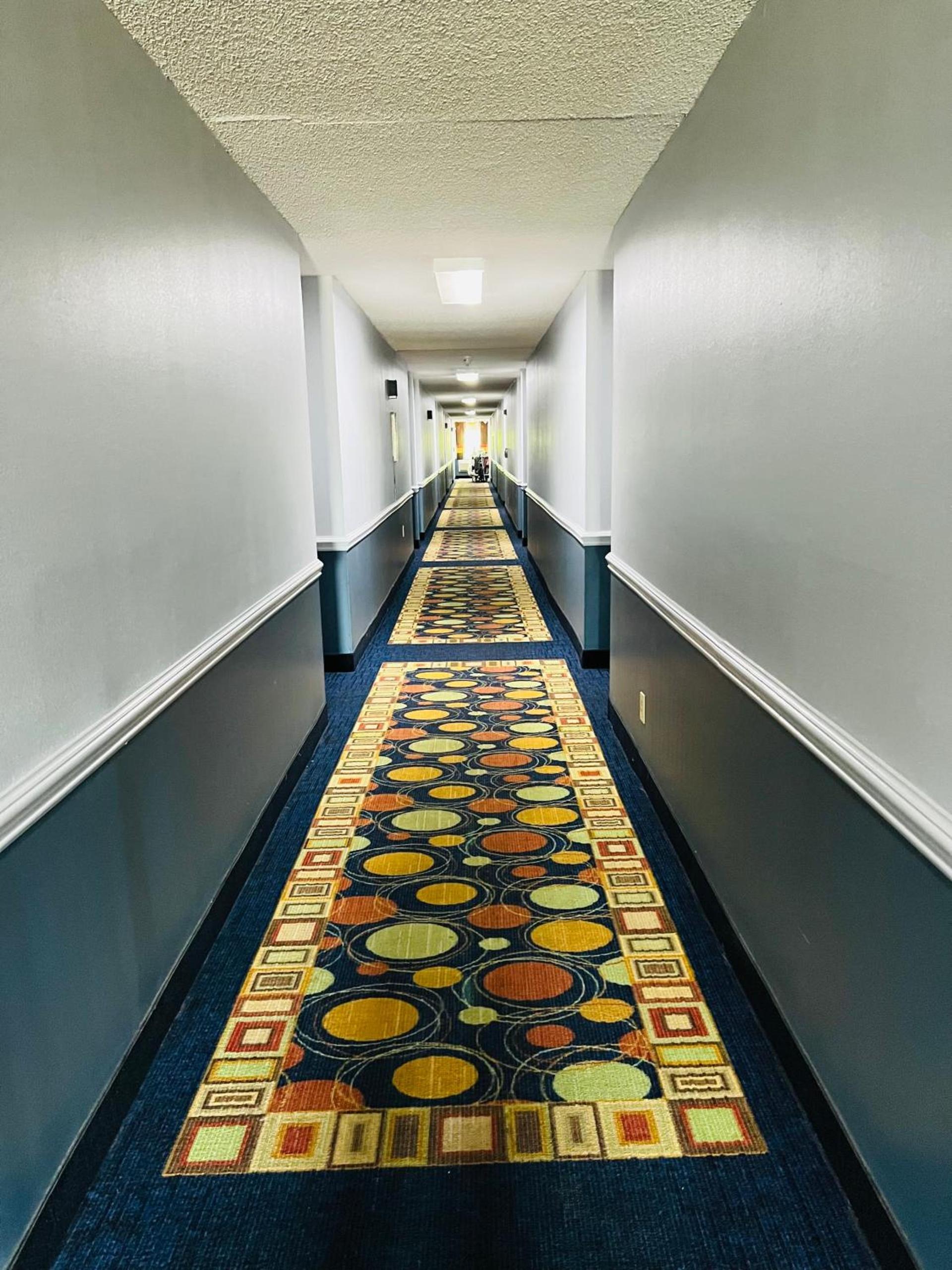 Americas Best Value Inn and Suites Albemarle photo 3