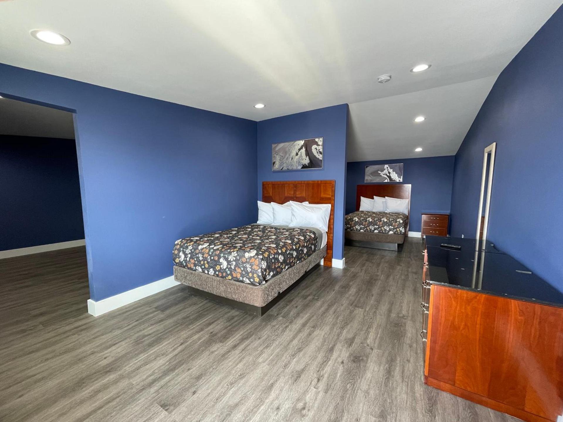 Sunny Sands Inn photo 8