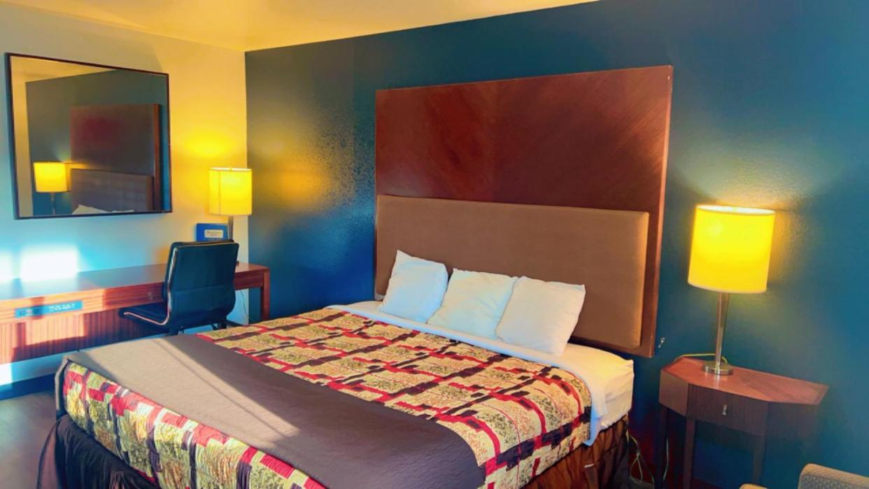 Rodeway Inn Rifle photo 6