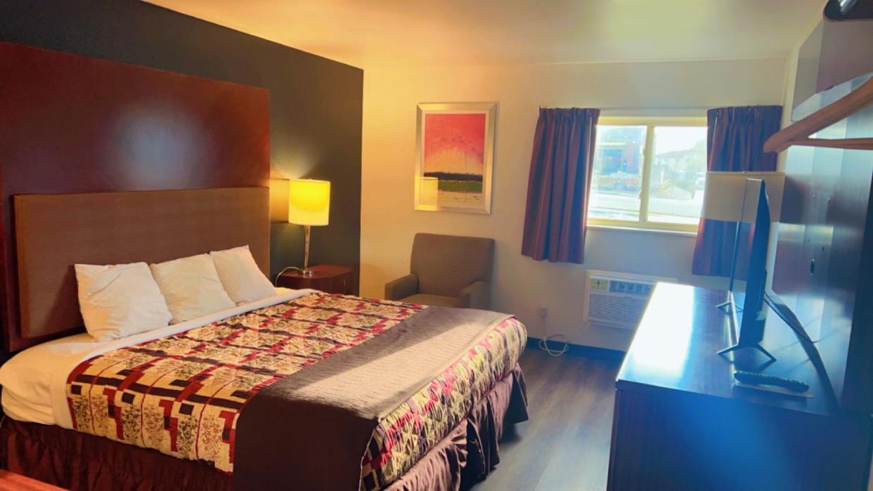 Rodeway Inn Rifle photo 9