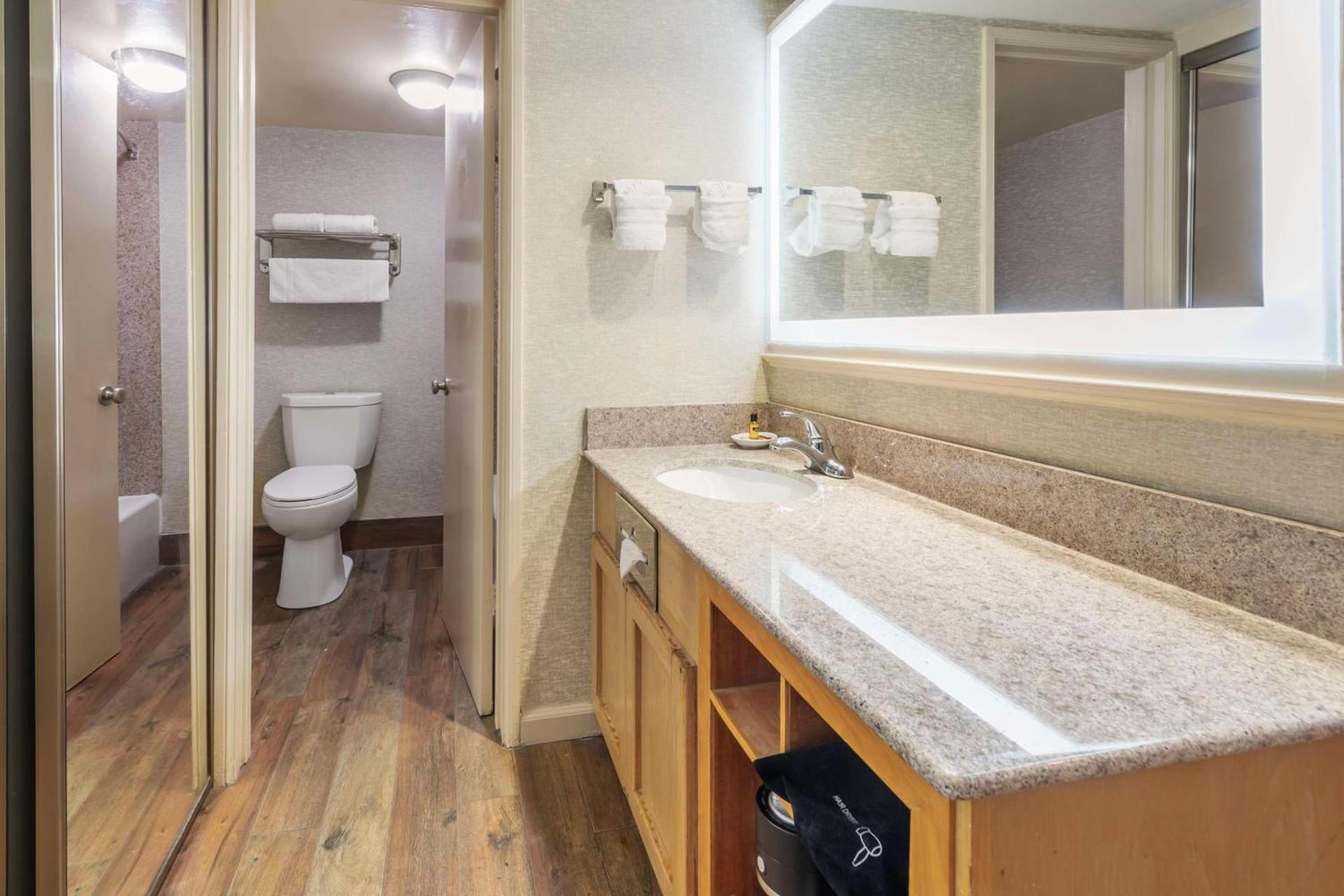Best Western Plus Hill House photo 23