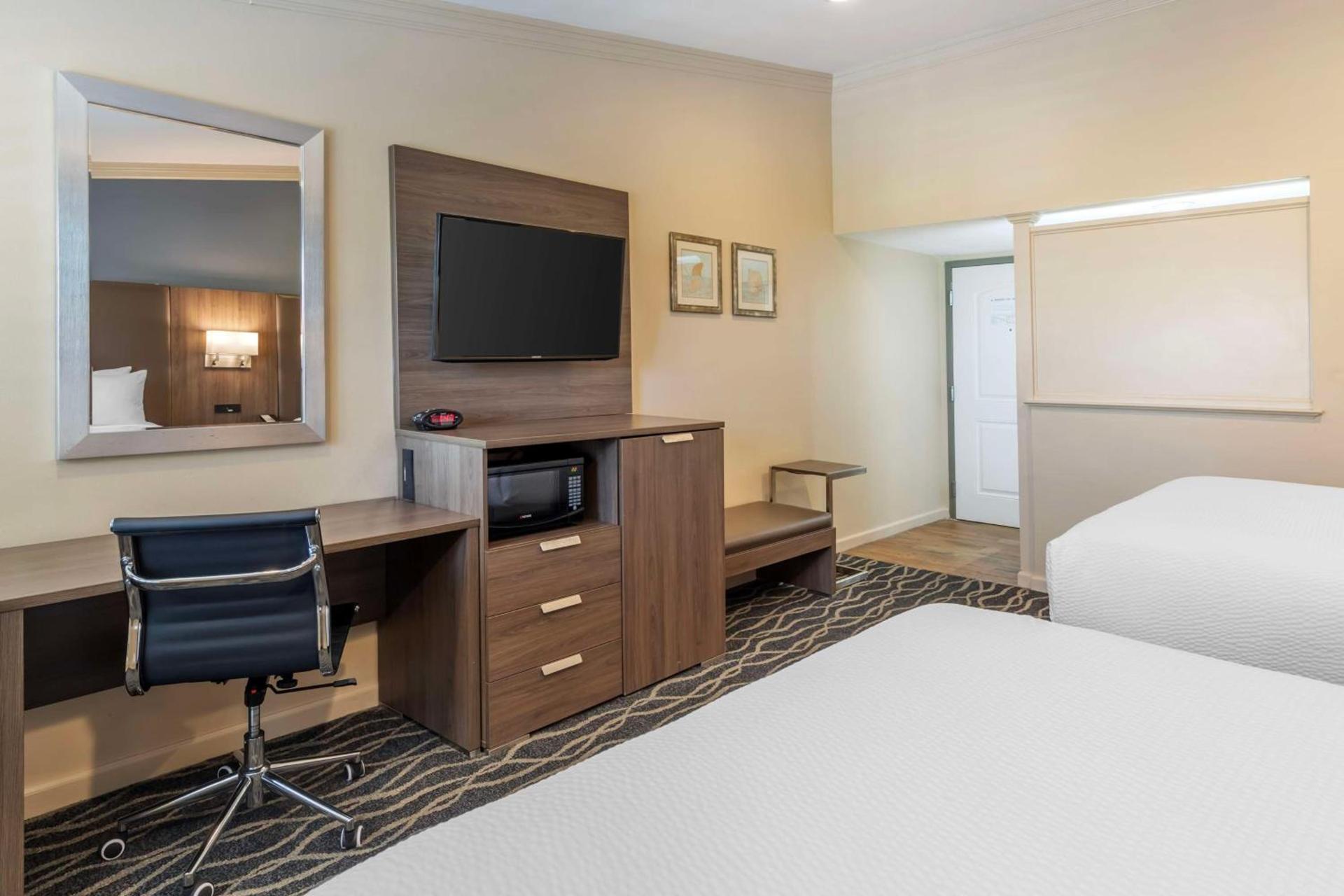 Best Western Plus Hill House photo 34