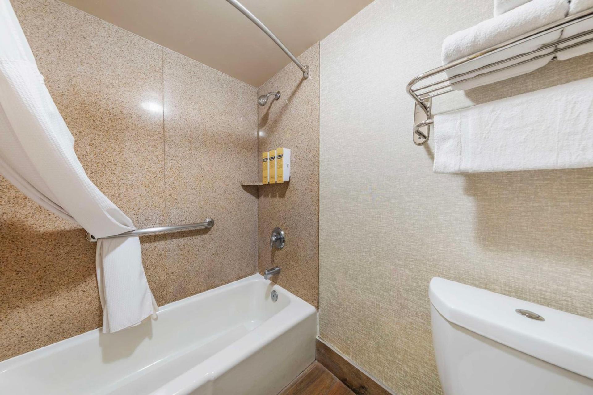 Best Western Plus Hill House photo 39