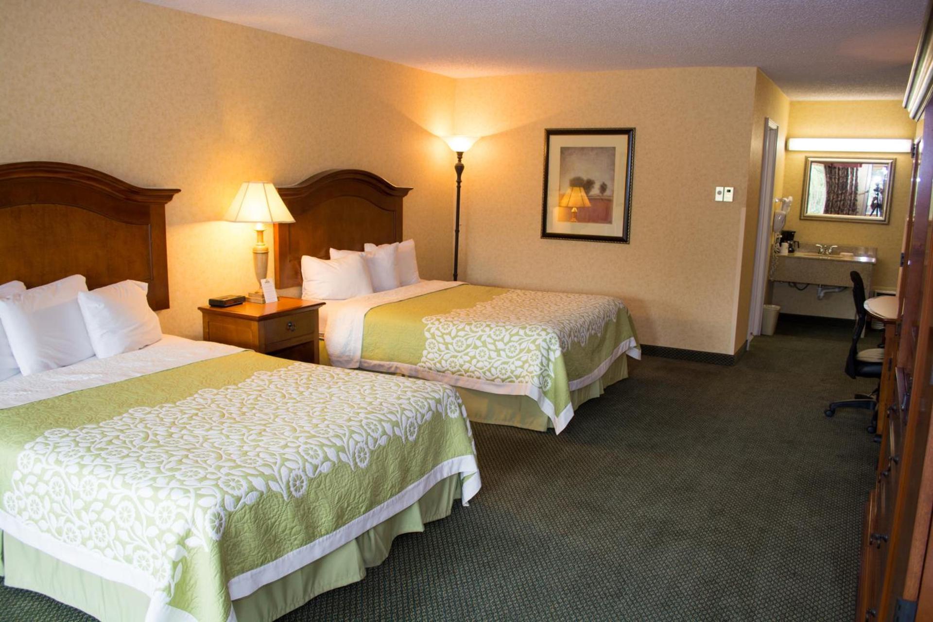 Days Inn by Wyndham Klamath Falls photo 58
