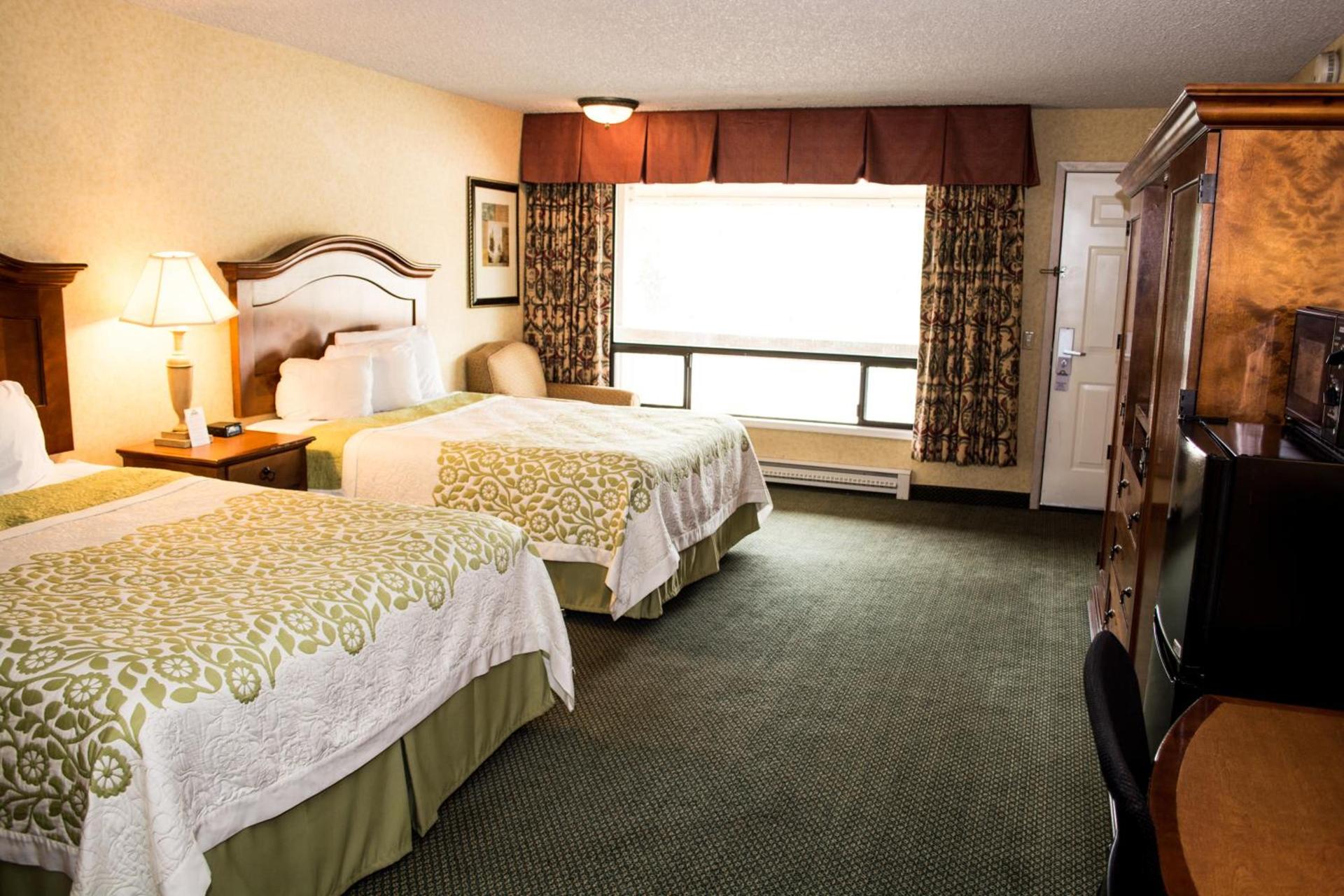 Days Inn by Wyndham Klamath Falls photo 59