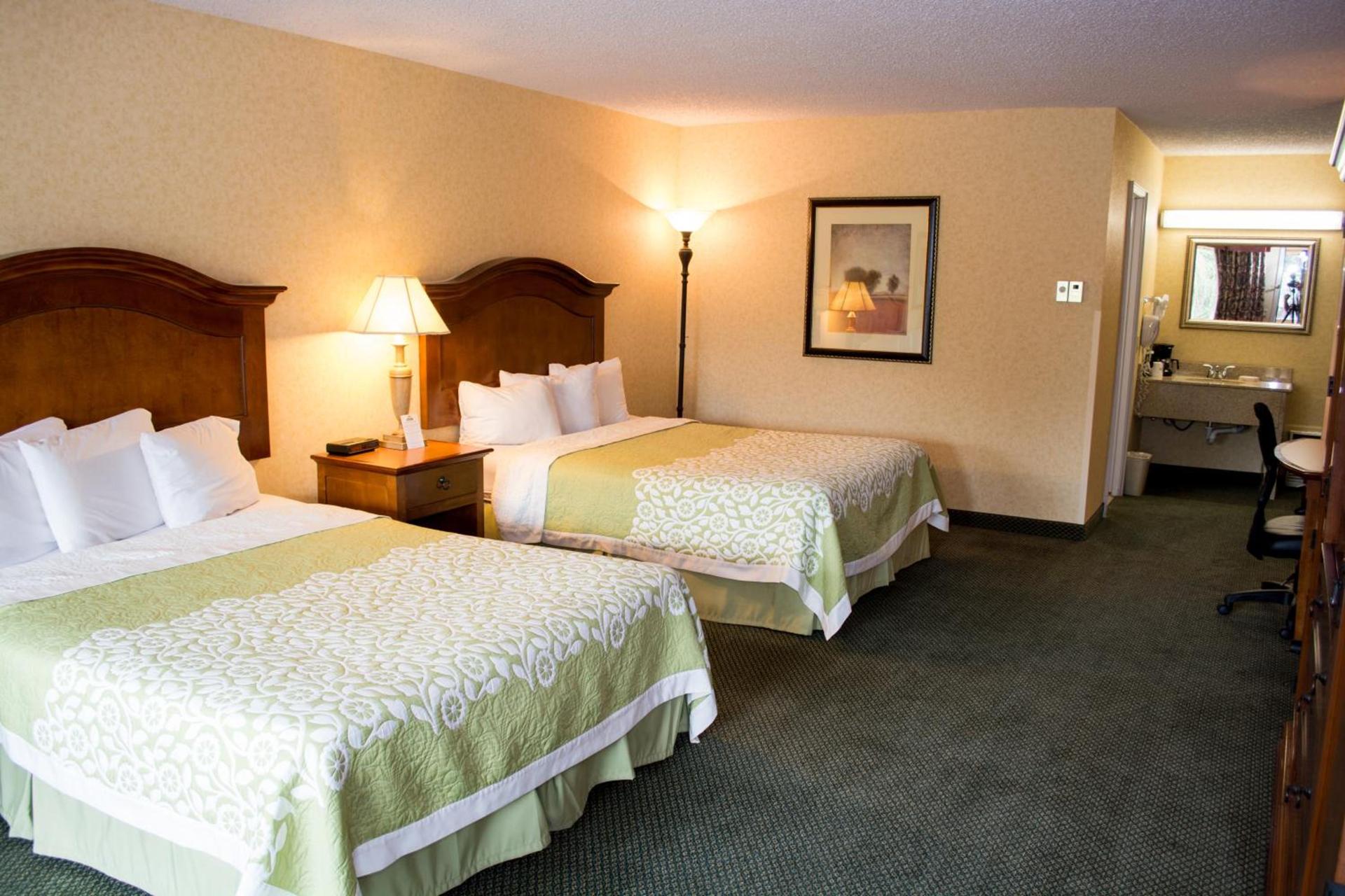 Days Inn by Wyndham Klamath Falls photo 61