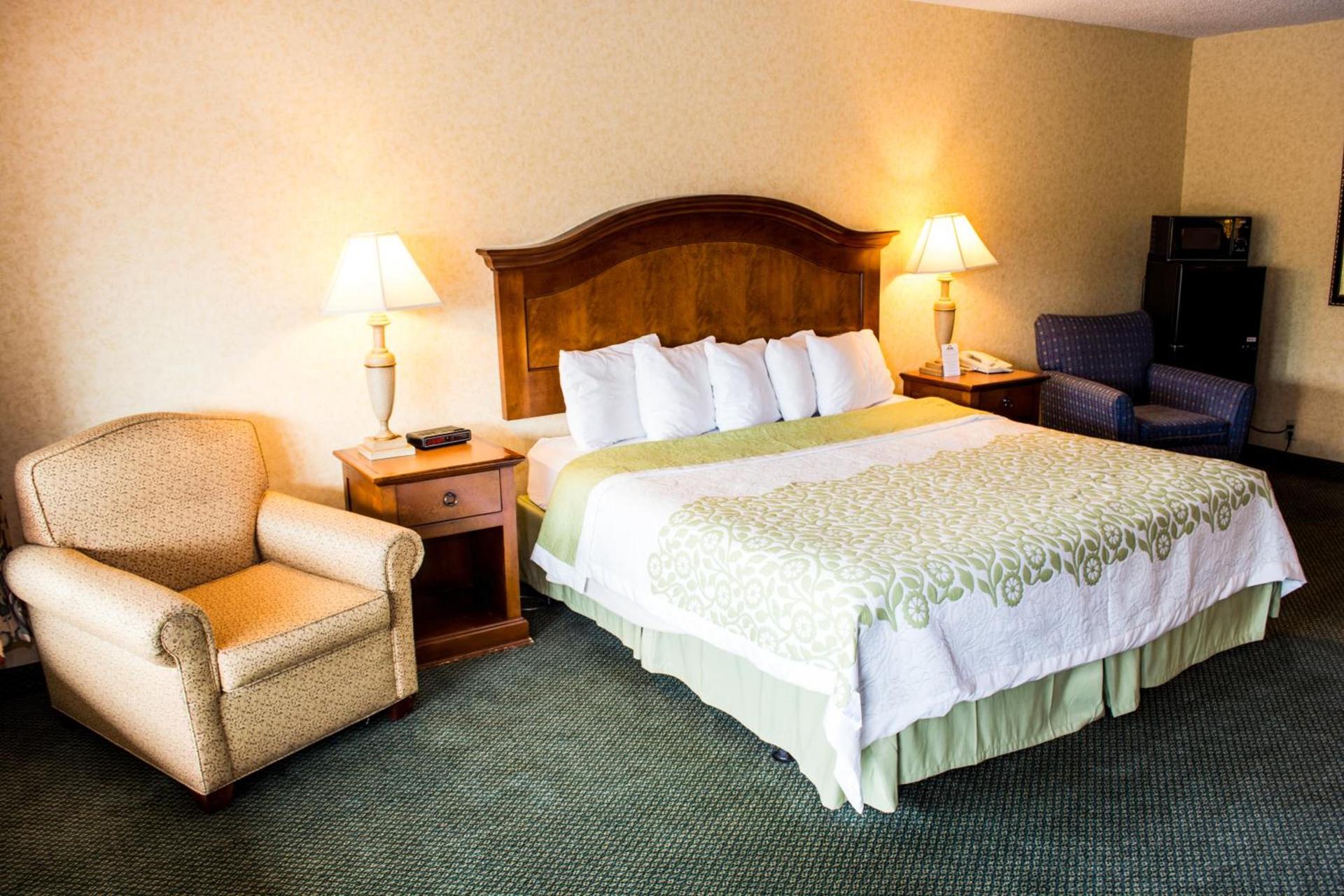 Days Inn by Wyndham Klamath Falls photo 64