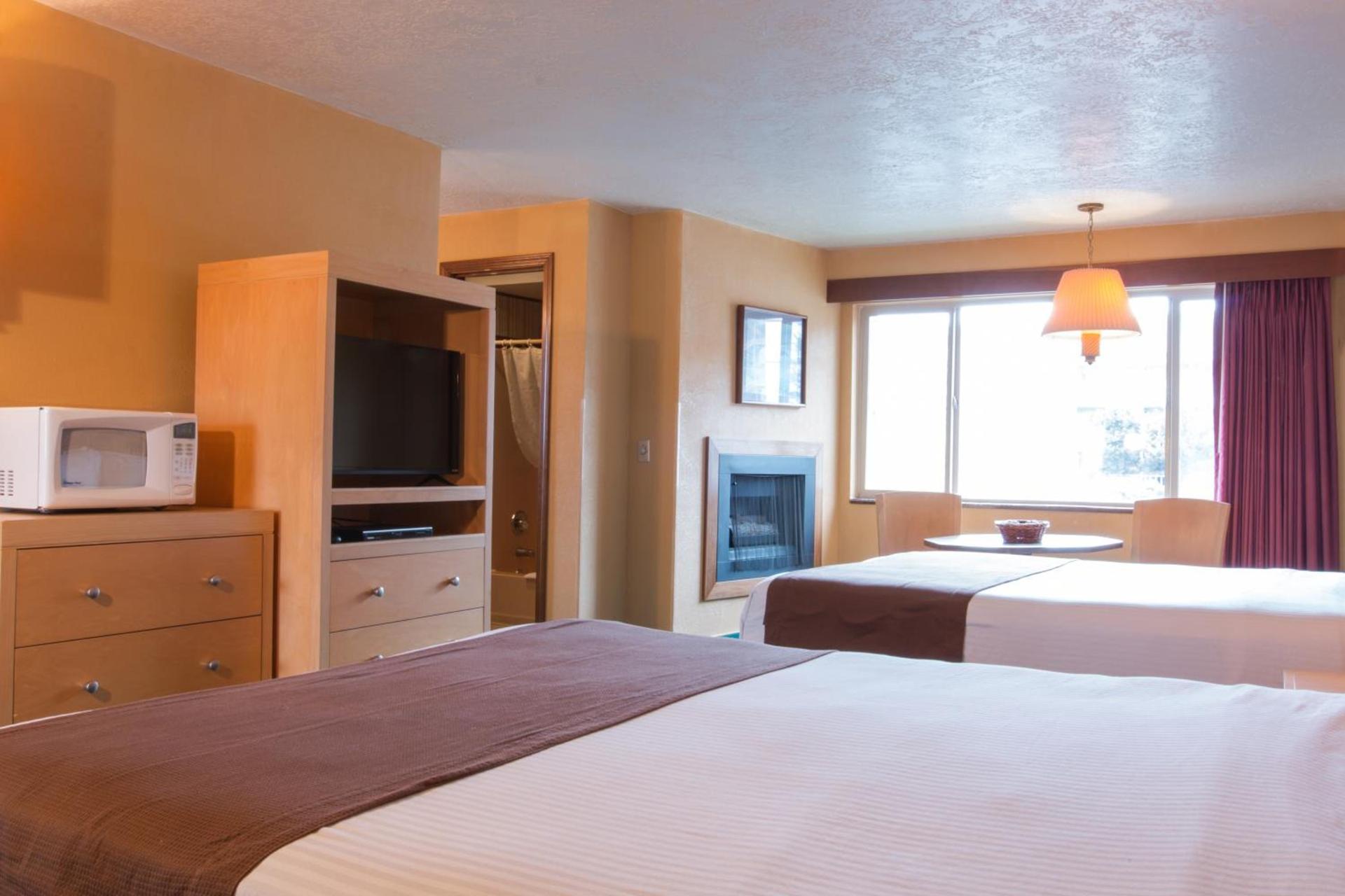 Hi Tide Oceanfront Inn photo 21