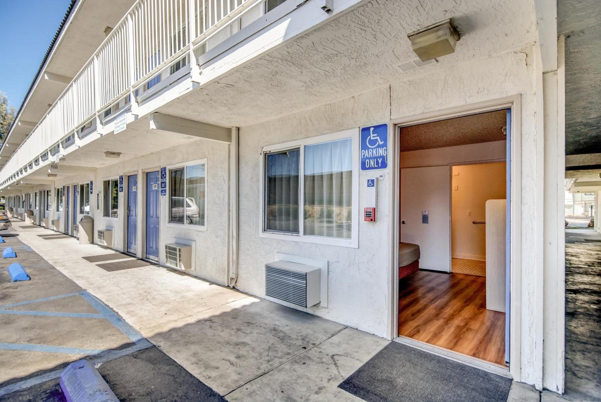 Motel 6-Stockton, CA - North photo 7