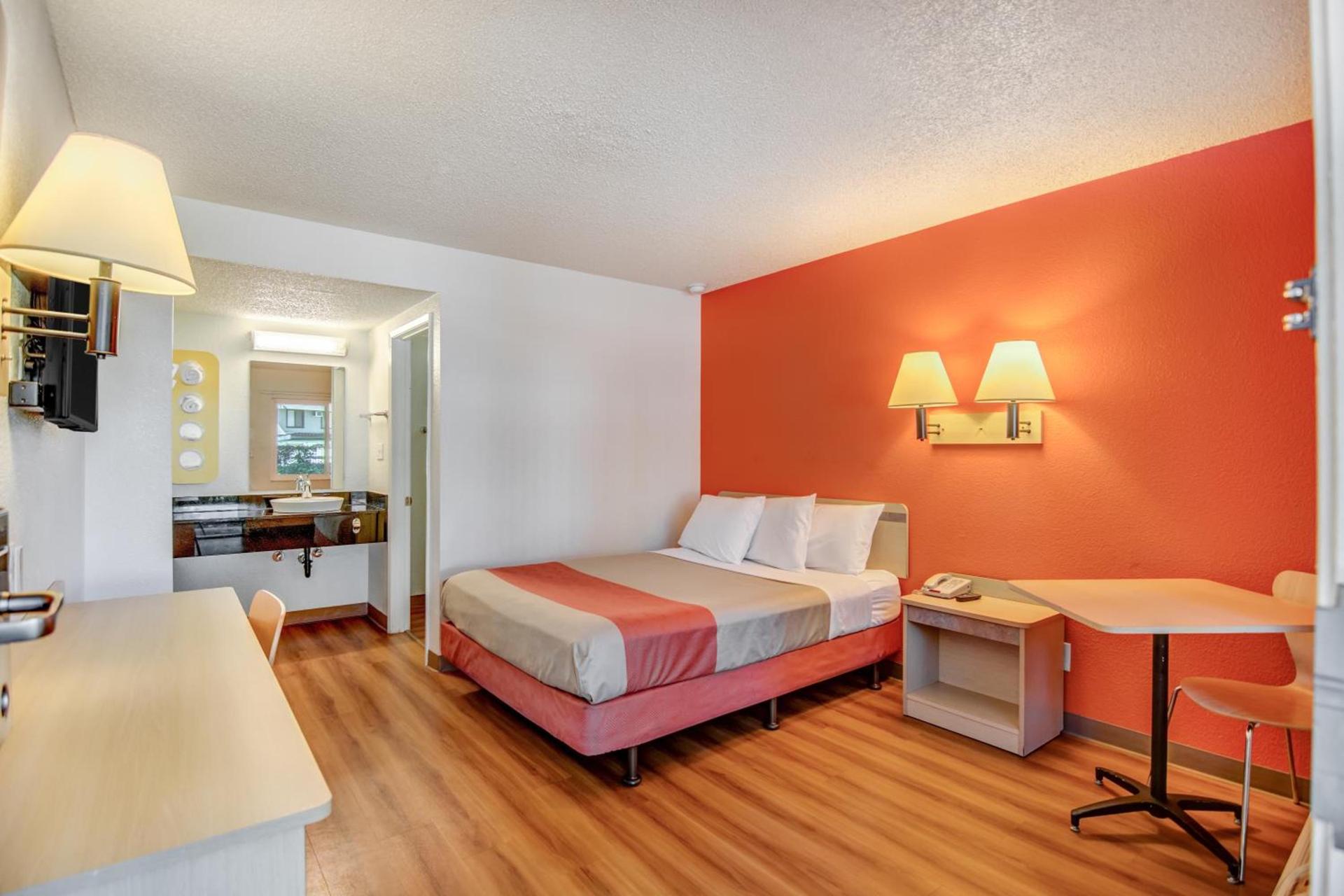 Motel 6-Stockton, CA - North photo 10