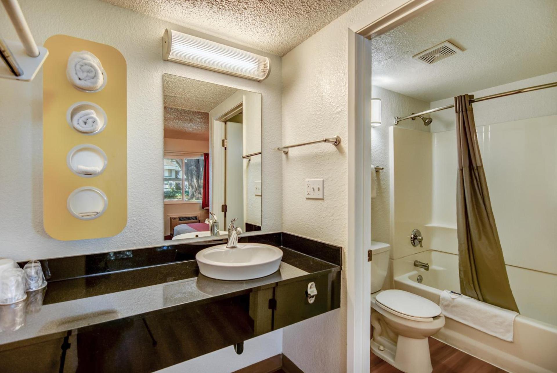 Motel 6-Stockton, CA - North photo 31