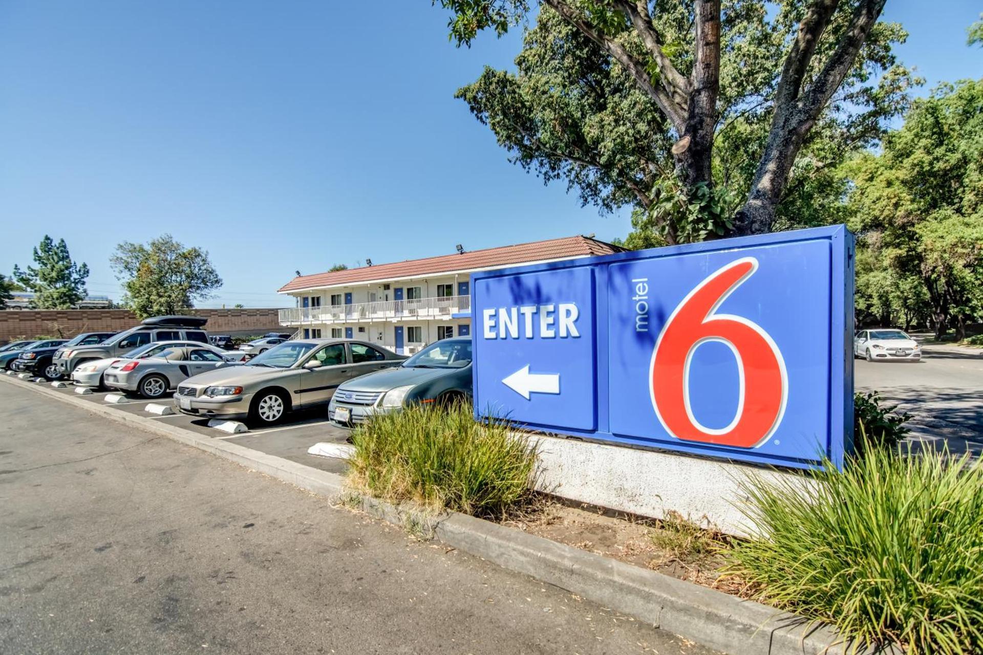 Motel 6-Stockton, CA - North photo 2