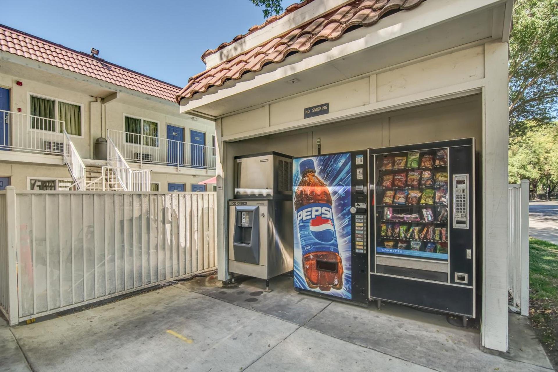 Motel 6-Stockton, CA - North photo 24