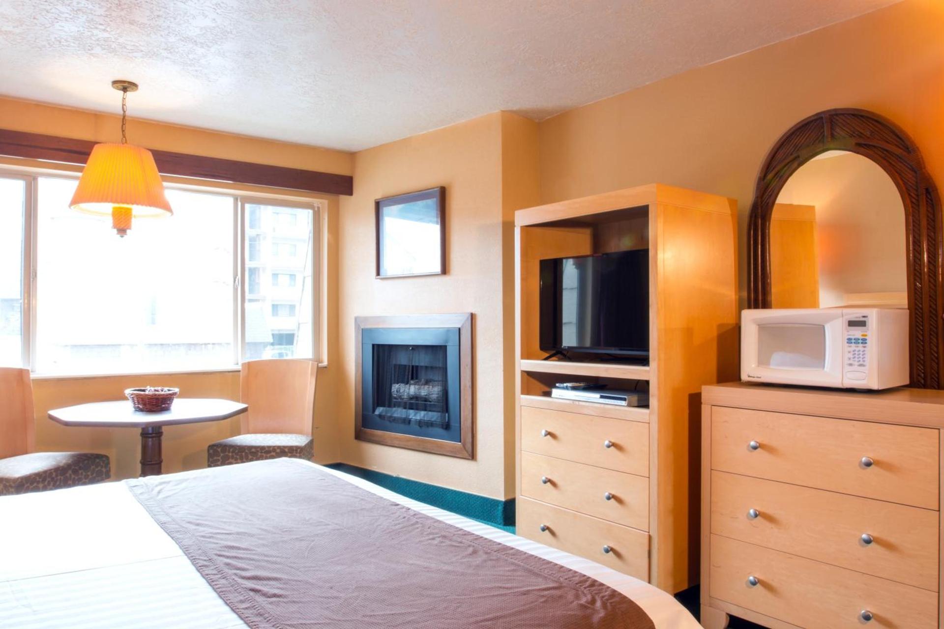 Hi Tide Oceanfront Inn photo 9