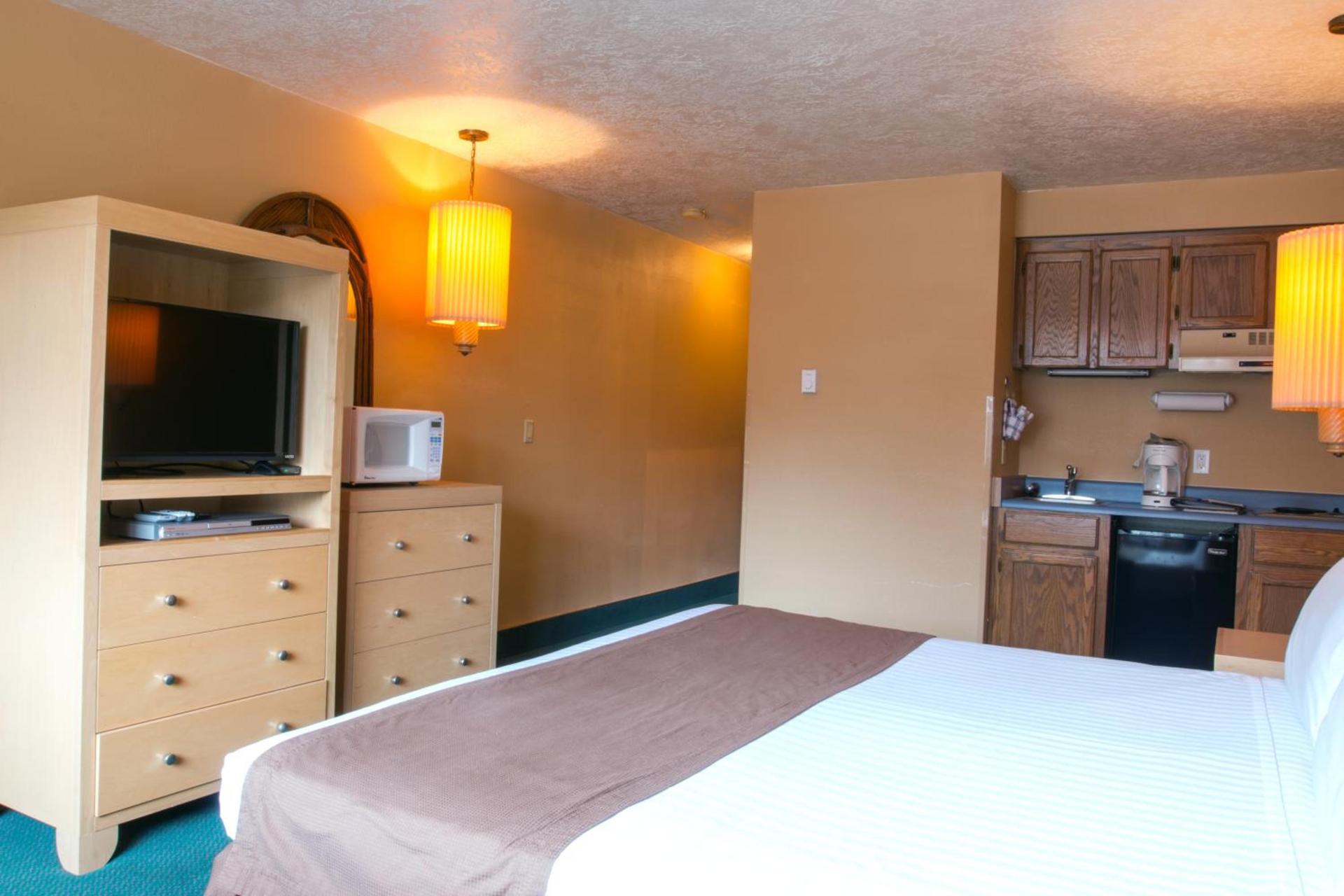 Hi Tide Oceanfront Inn photo 27