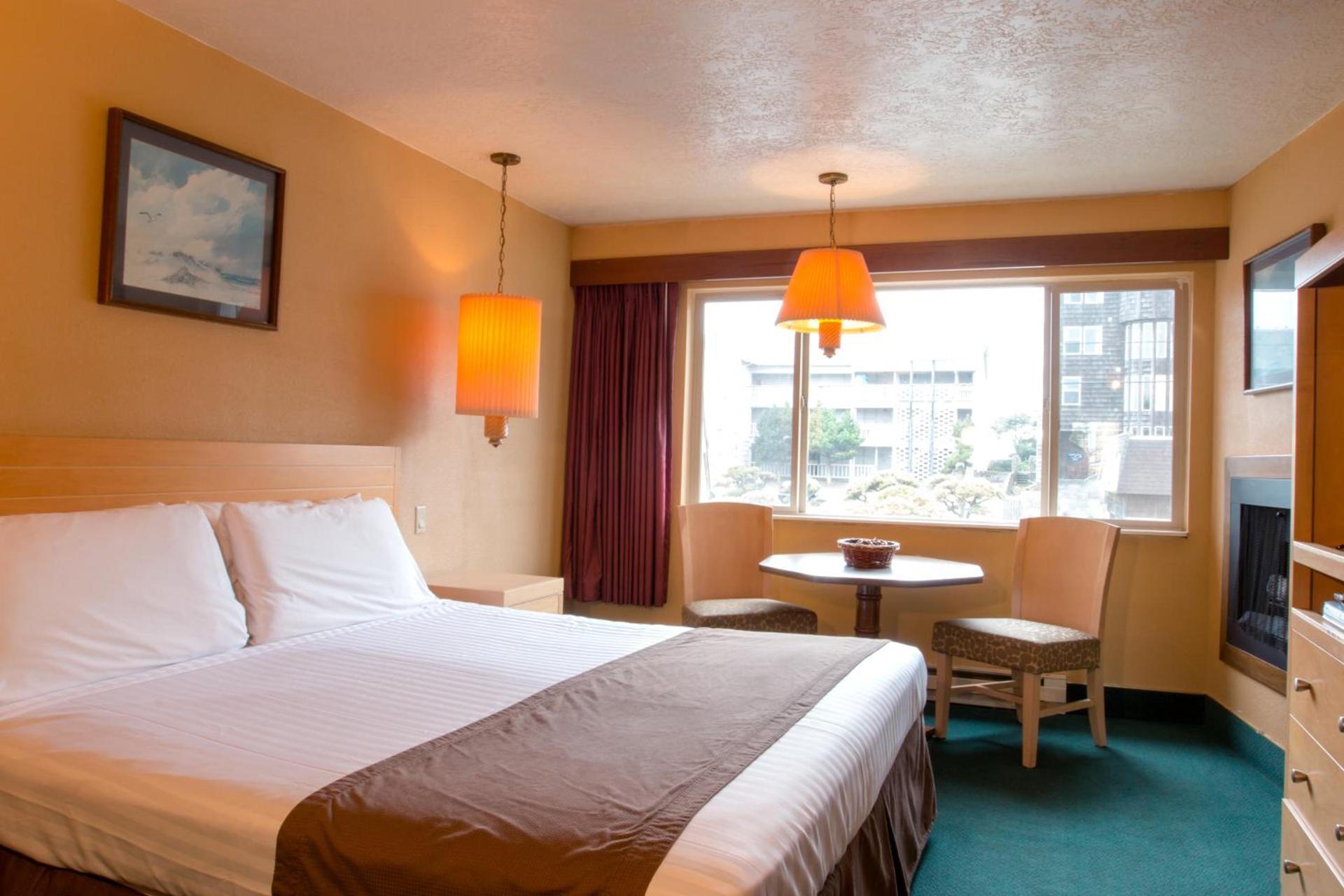Hi Tide Oceanfront Inn photo 28