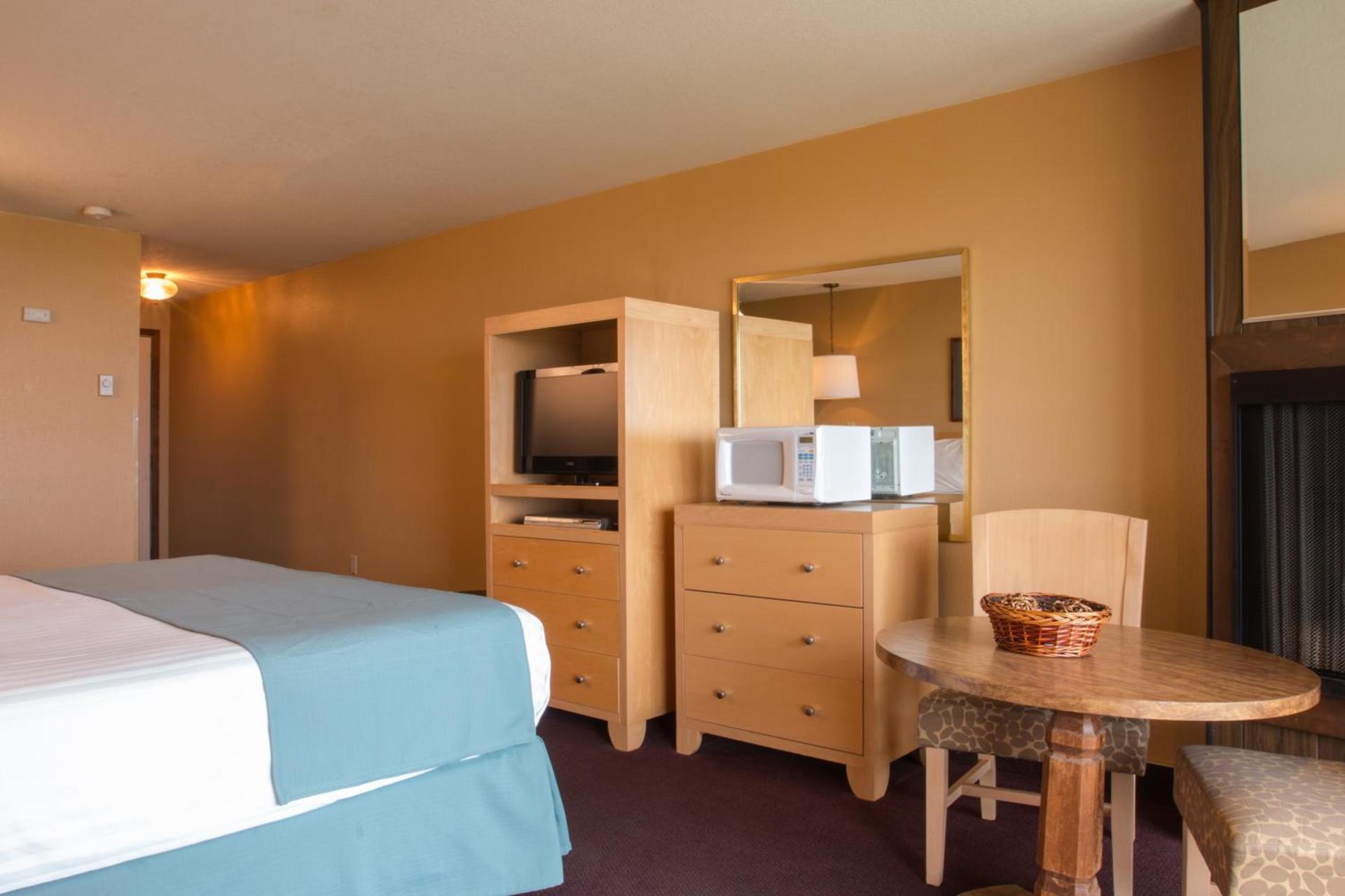 Hi Tide Oceanfront Inn photo 16