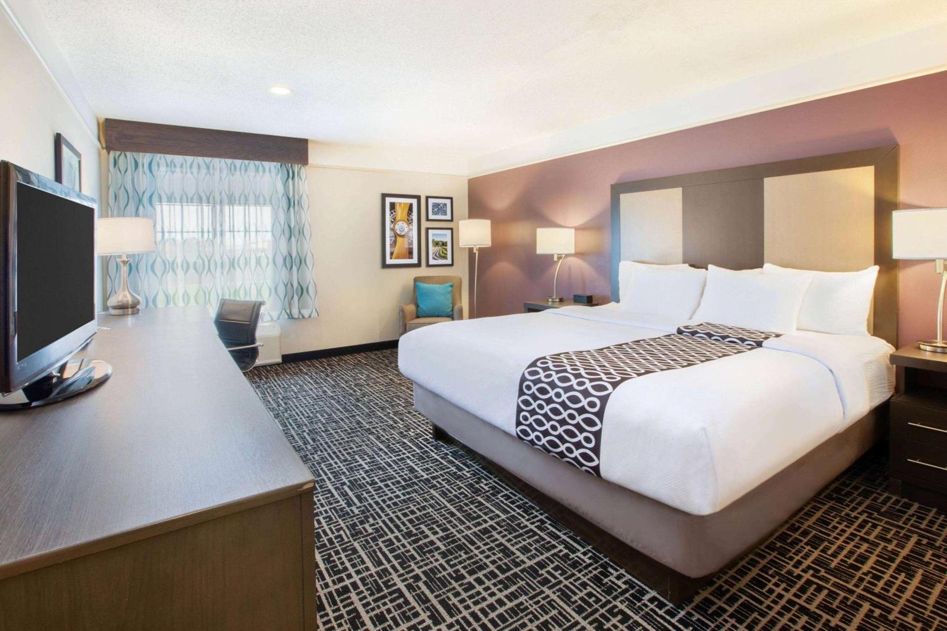 La Quinta by Wyndham Cincinnati Airport Florence photo 14