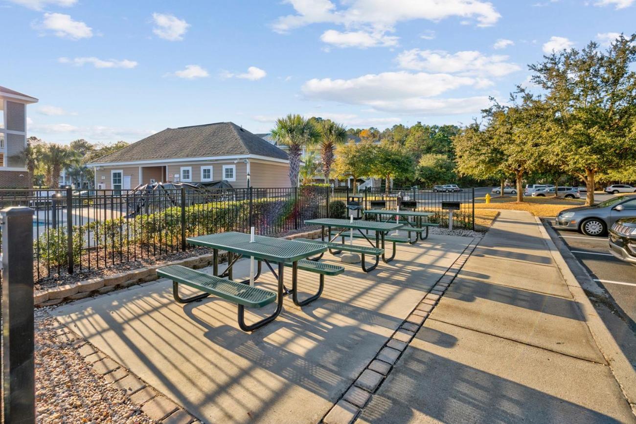 Barefoot Landing Resort photo 30