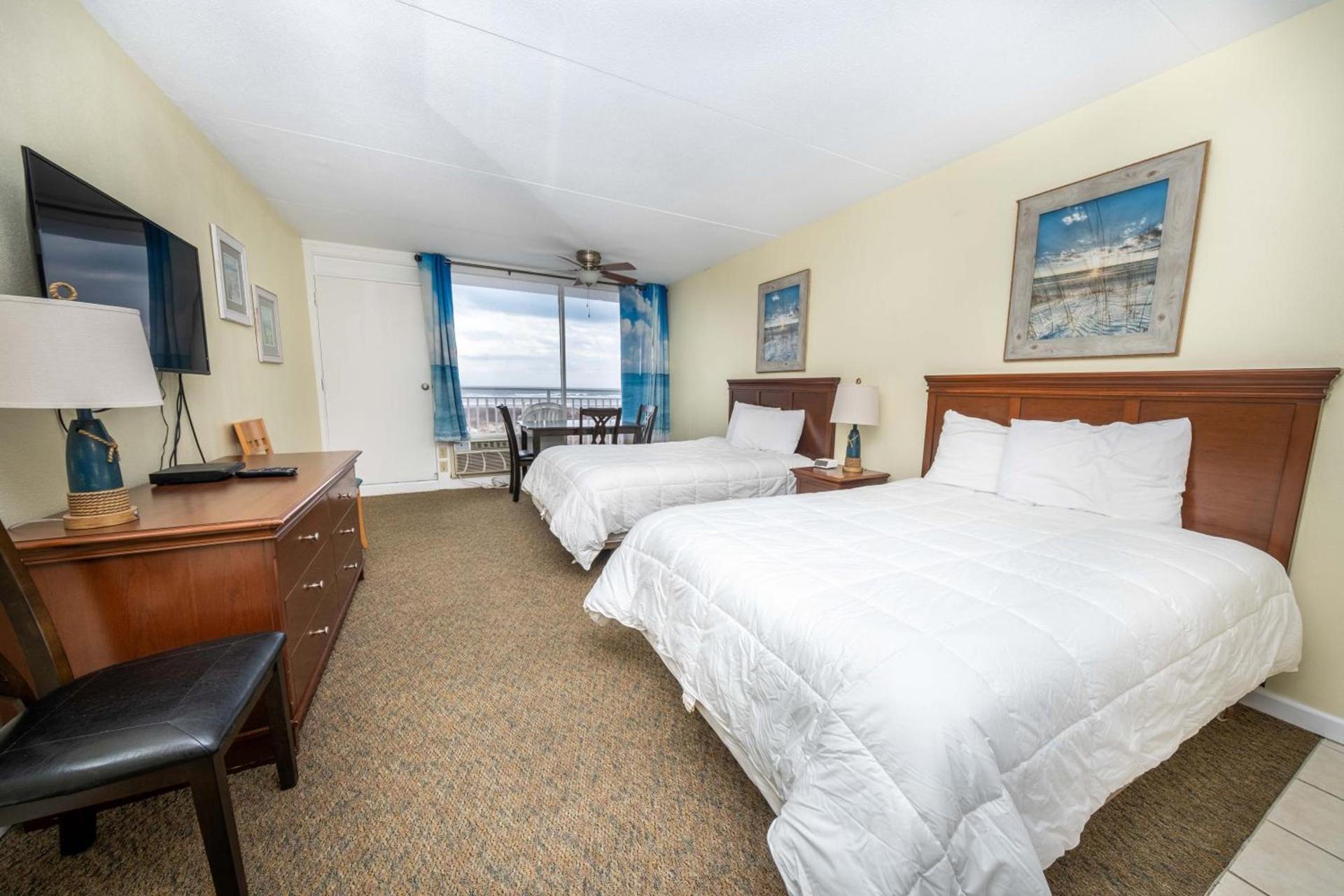 Nassau Inn Beachfront photo 47