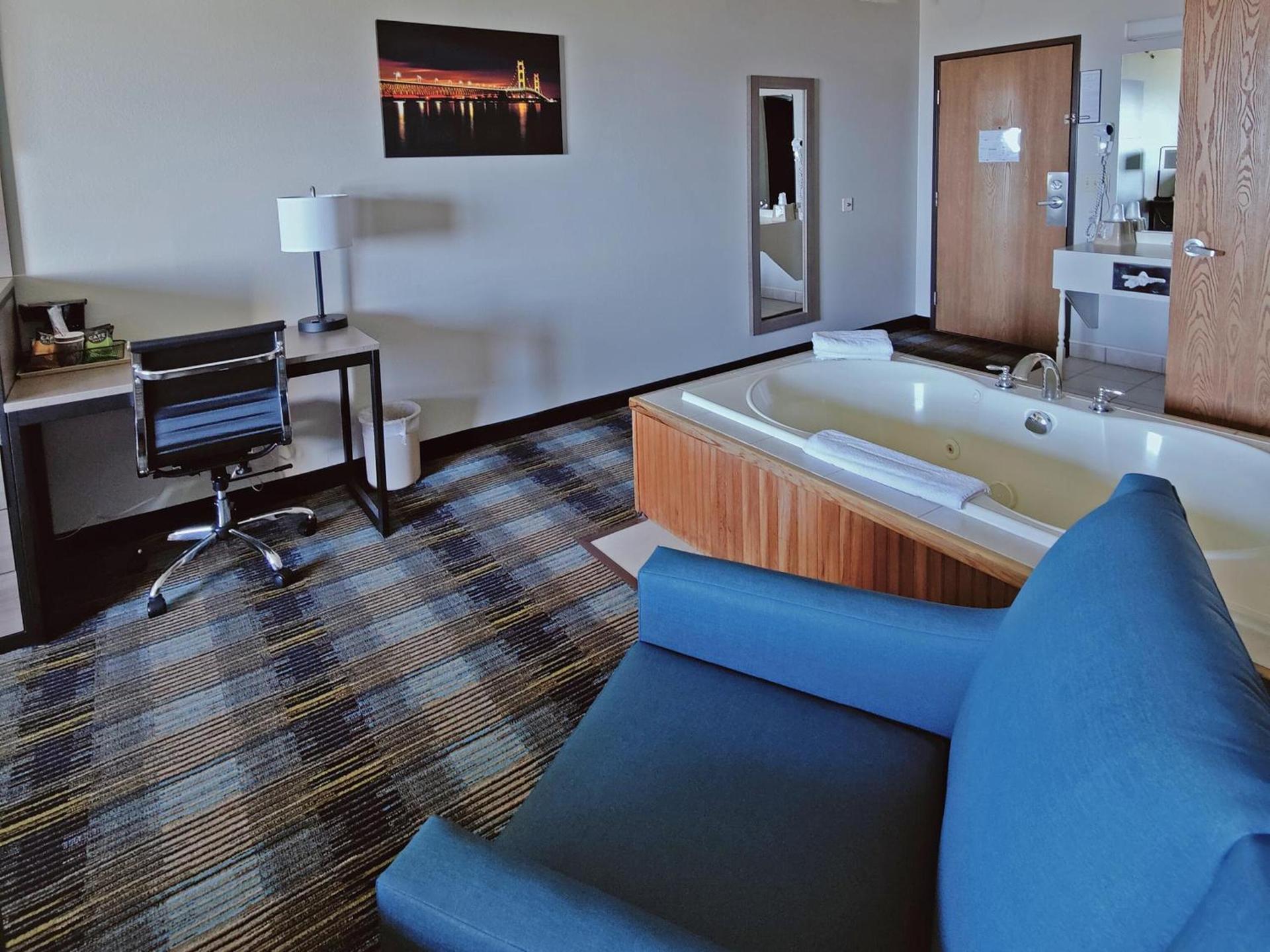 AmericInn by Wyndham Saint Ignace Lakefront photo 31