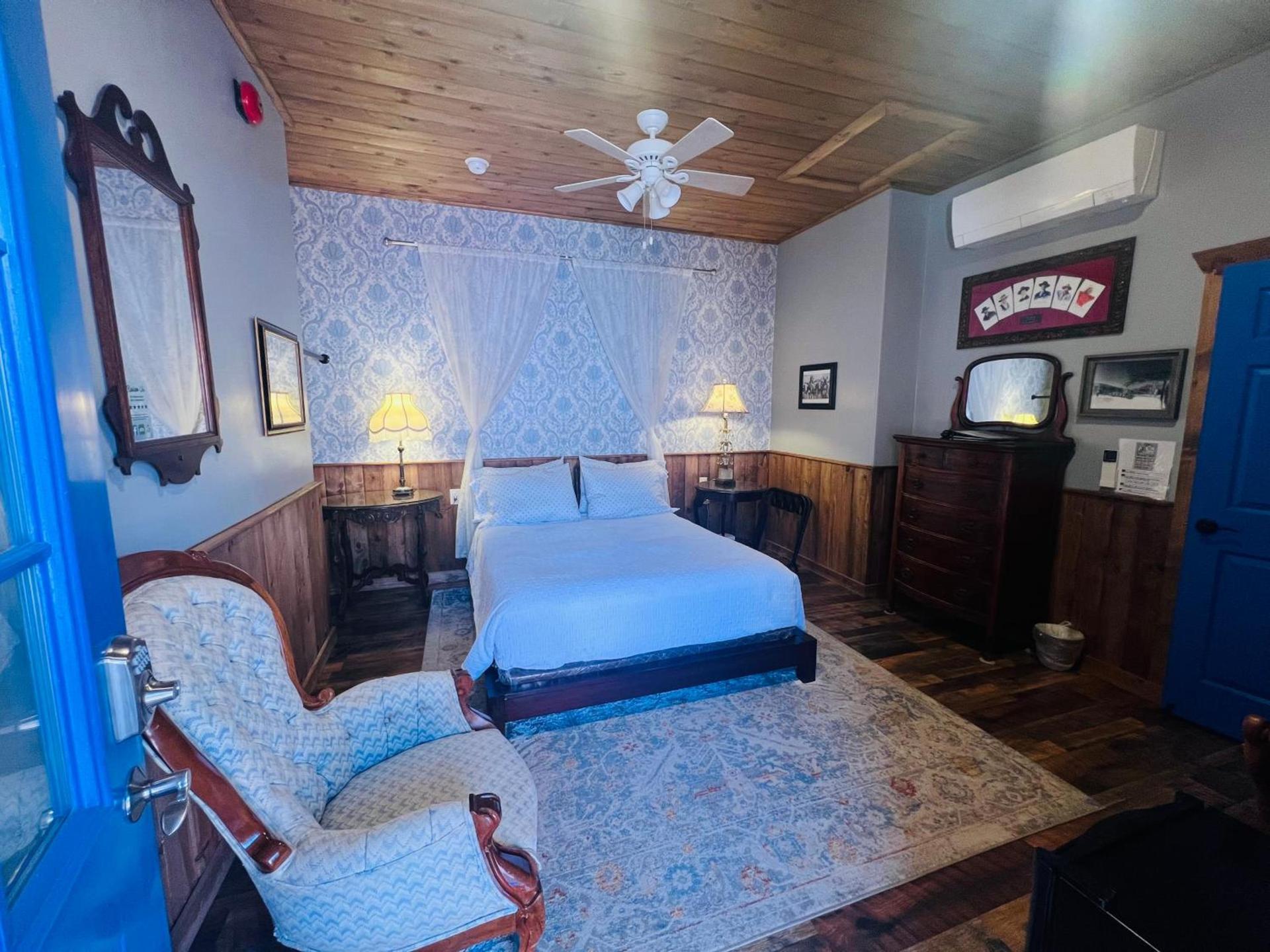 The Russ House photo 24