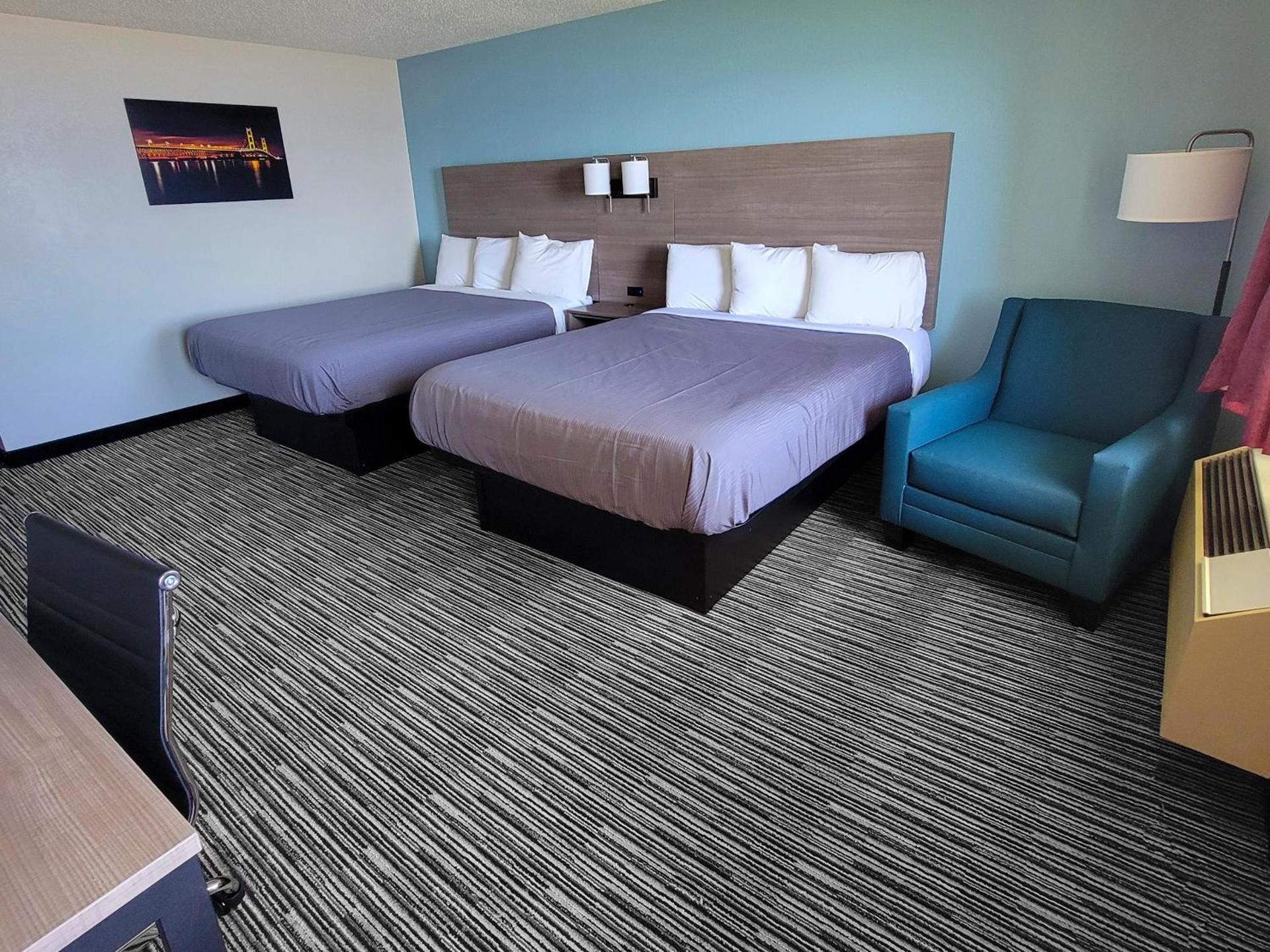 AmericInn by Wyndham Saint Ignace Lakefront photo 39