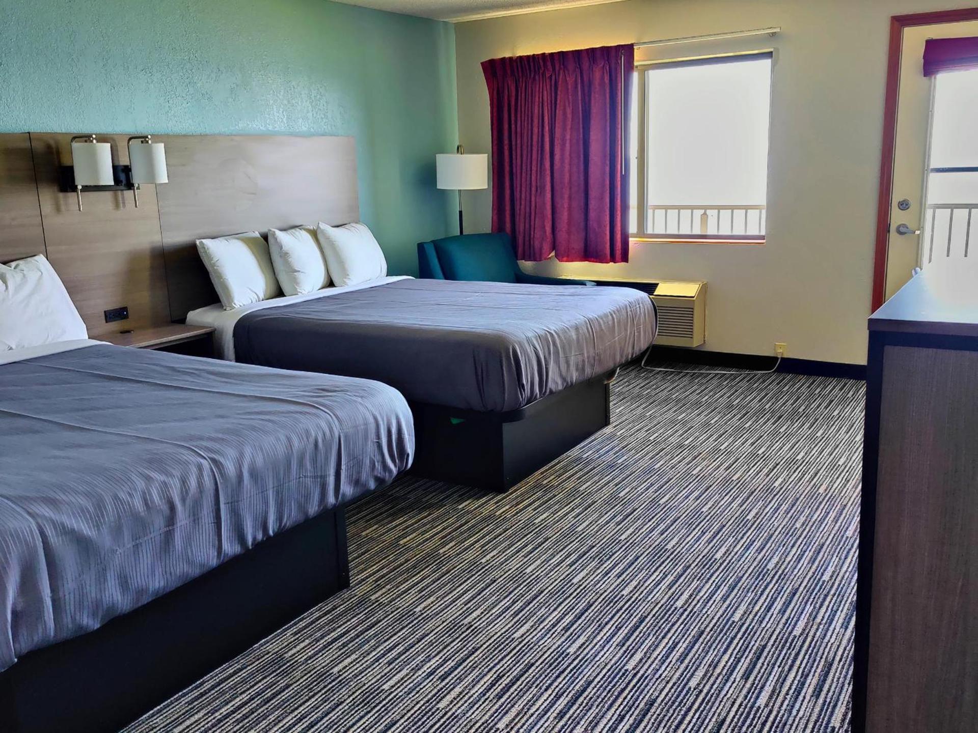 AmericInn by Wyndham Saint Ignace Lakefront photo 38