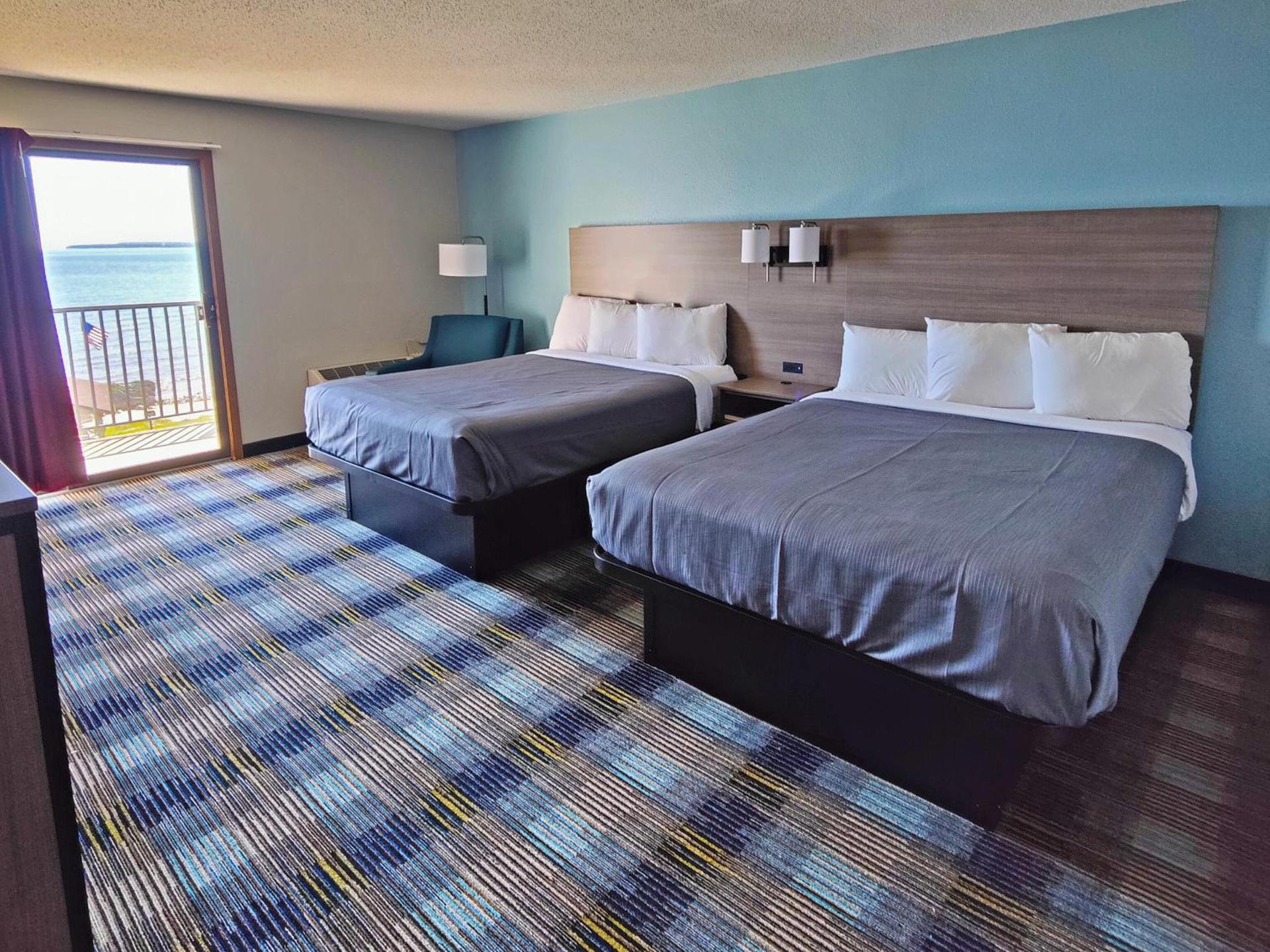 AmericInn by Wyndham Saint Ignace Lakefront photo 46