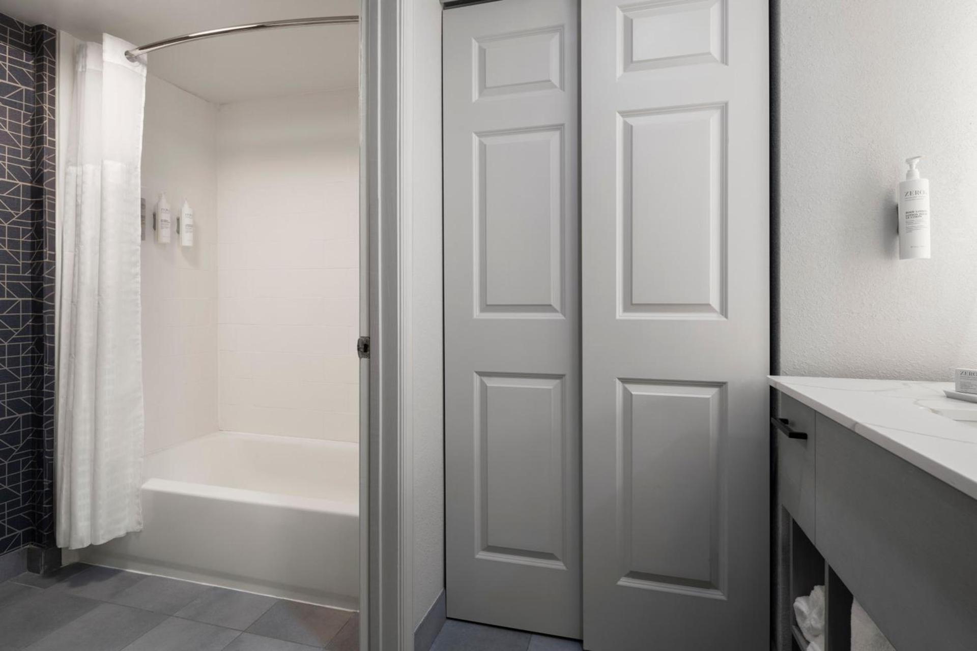 Homewood Suites by Hilton Chester photo 77