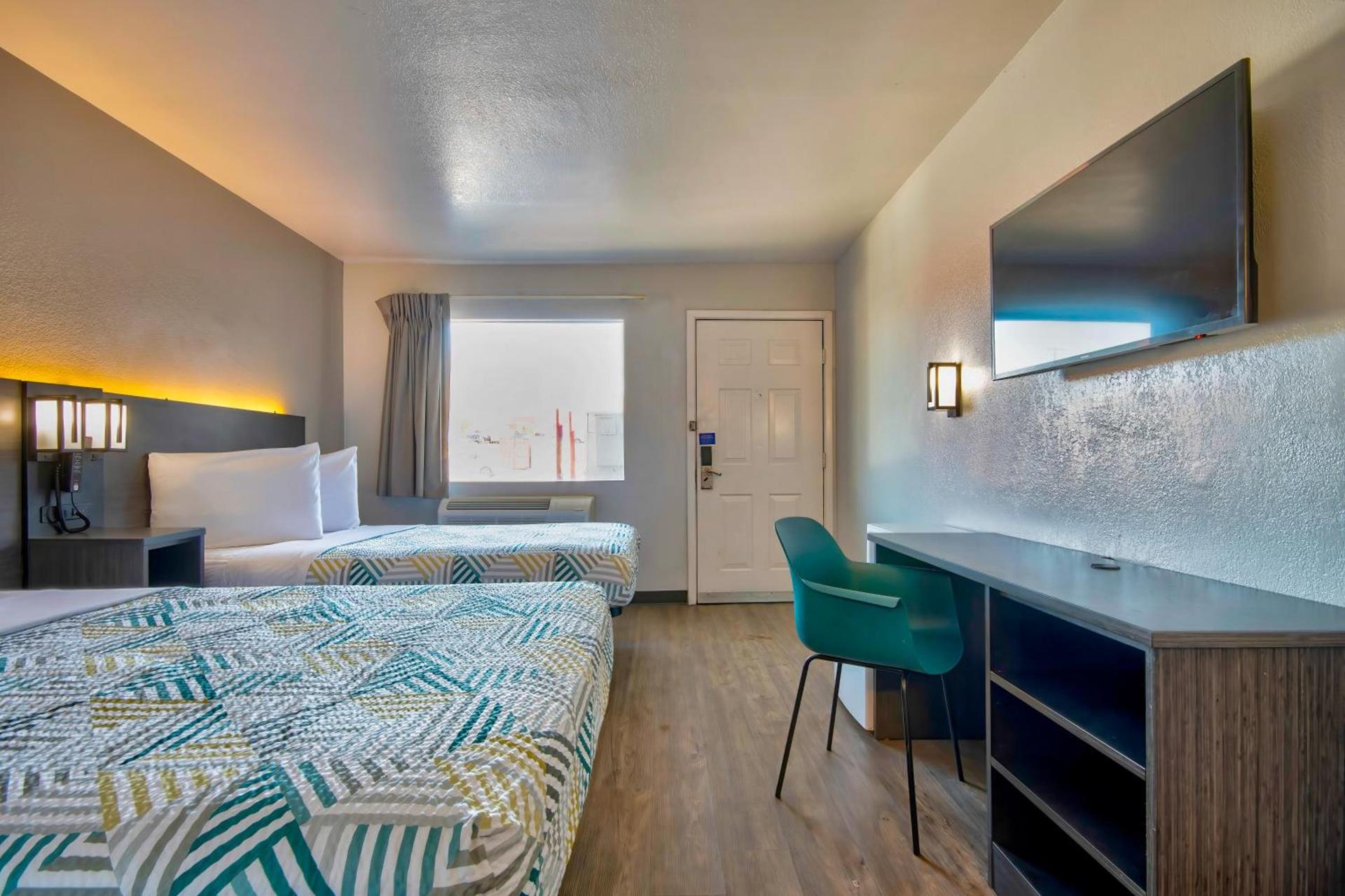 Motel 6-Albuquerque, NM - Carlisle photo 28