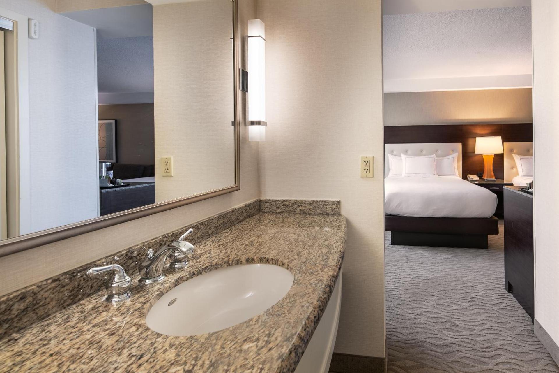 DoubleTree by Hilton Washington DC – Crystal City photo 77