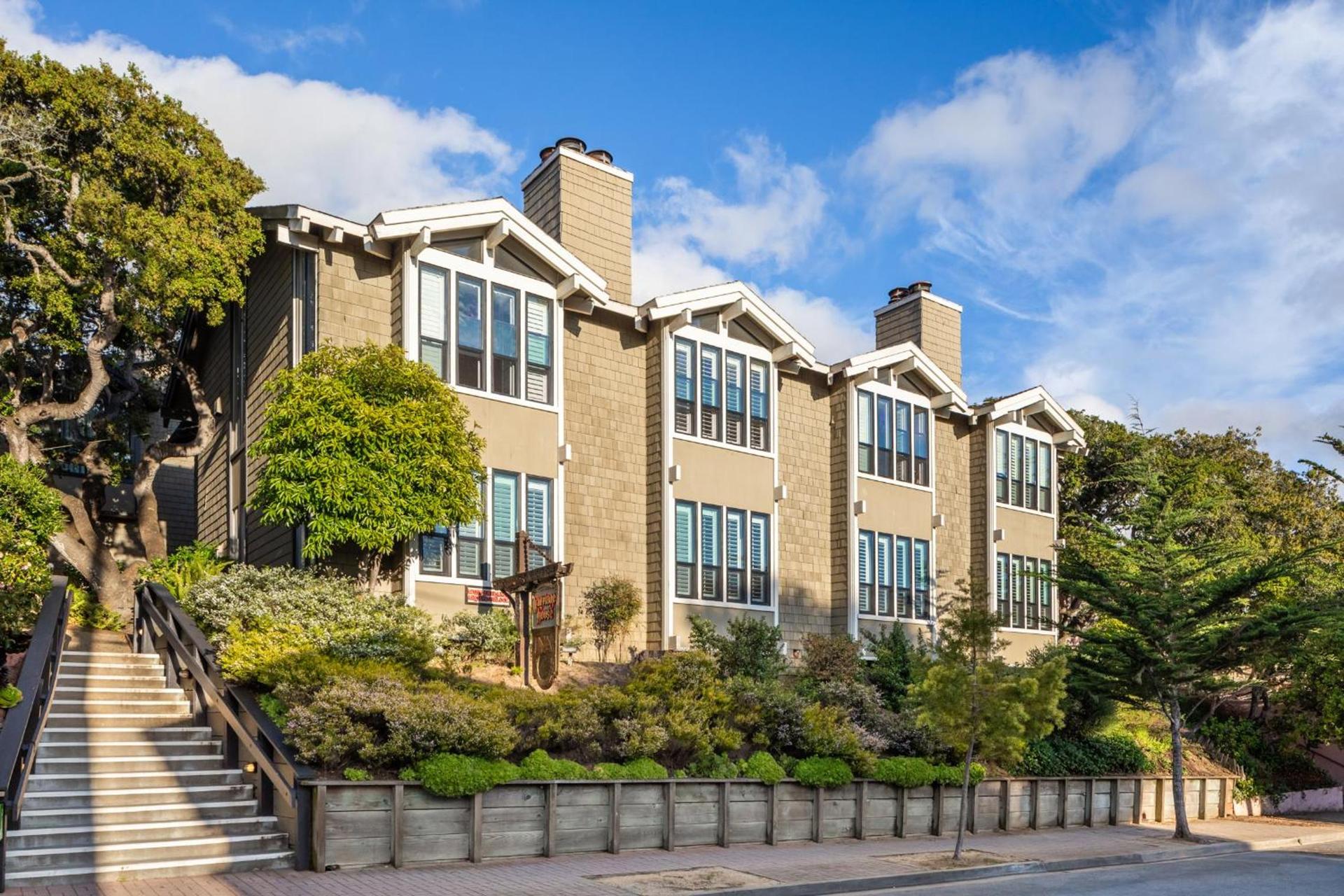 Carriage House Inn — hotel in Carmel