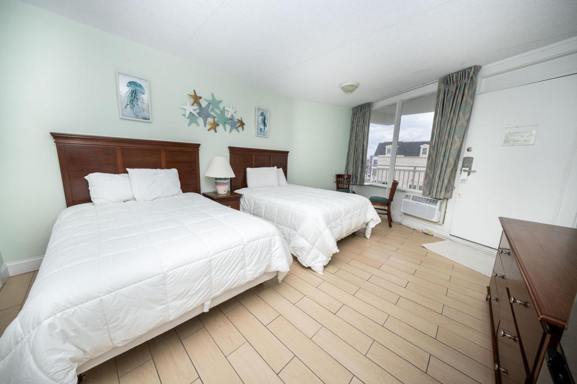 Nassau Inn Beachfront photo 30
