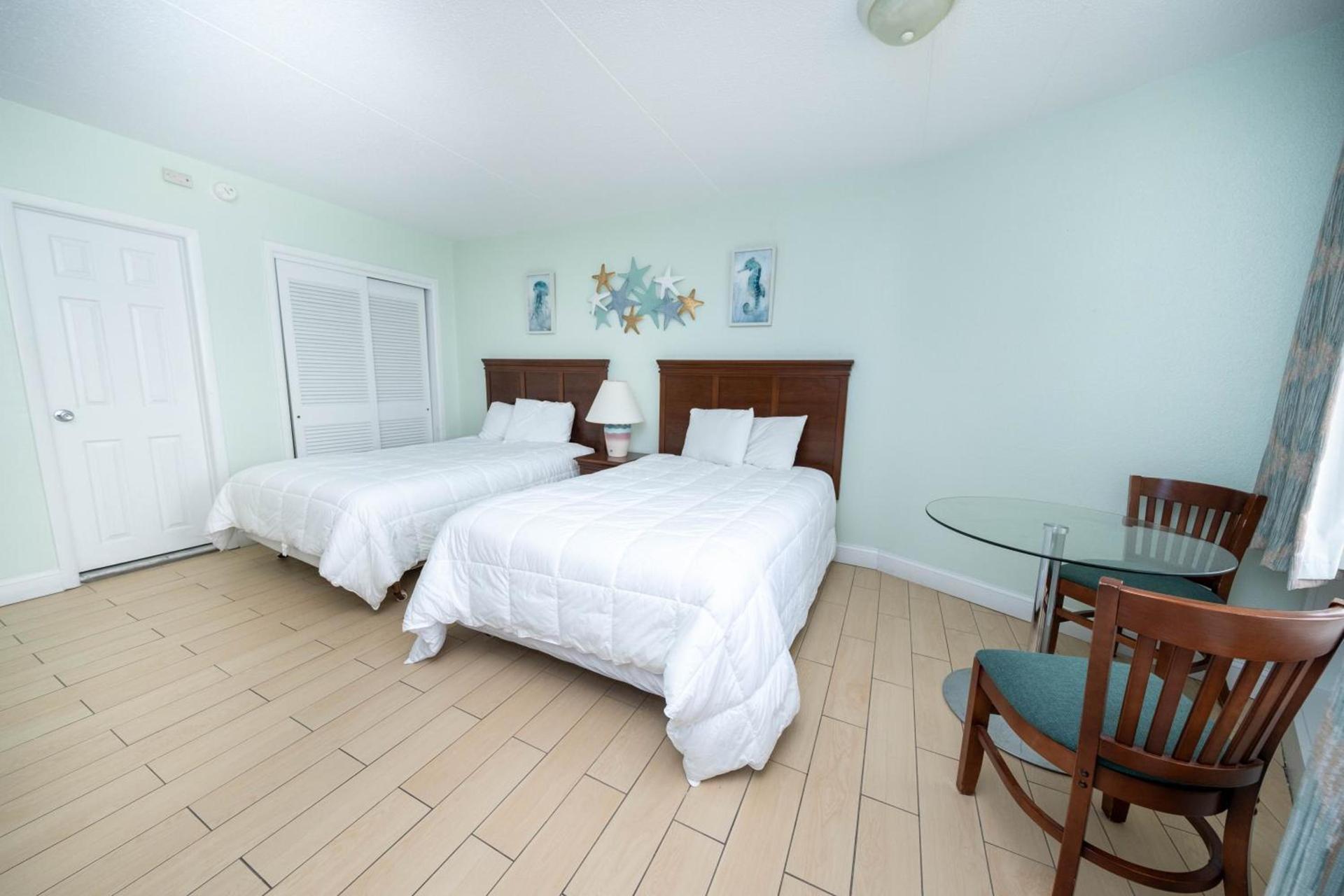 Nassau Inn Beachfront photo 45