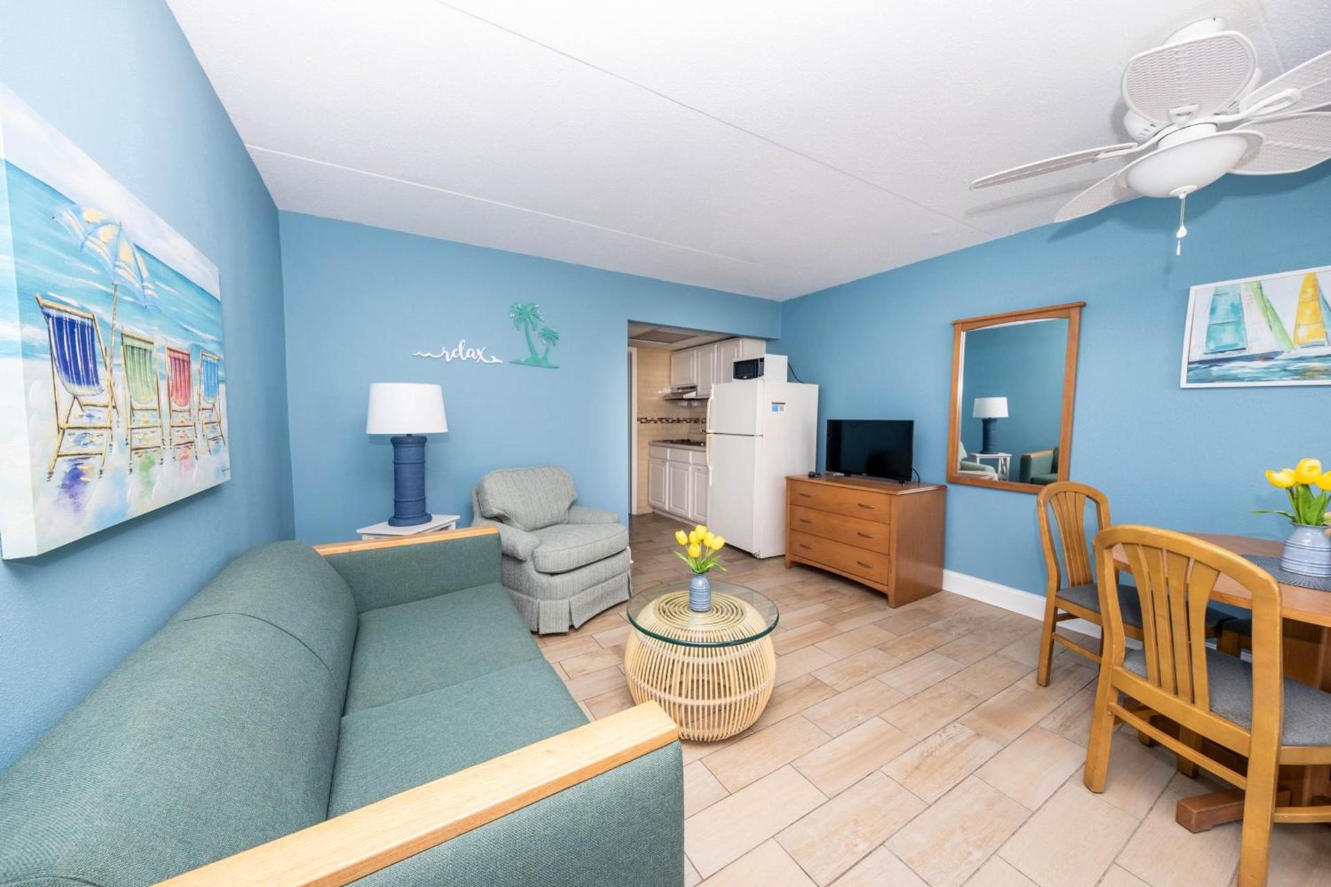 Nassau Inn Beachfront photo 37