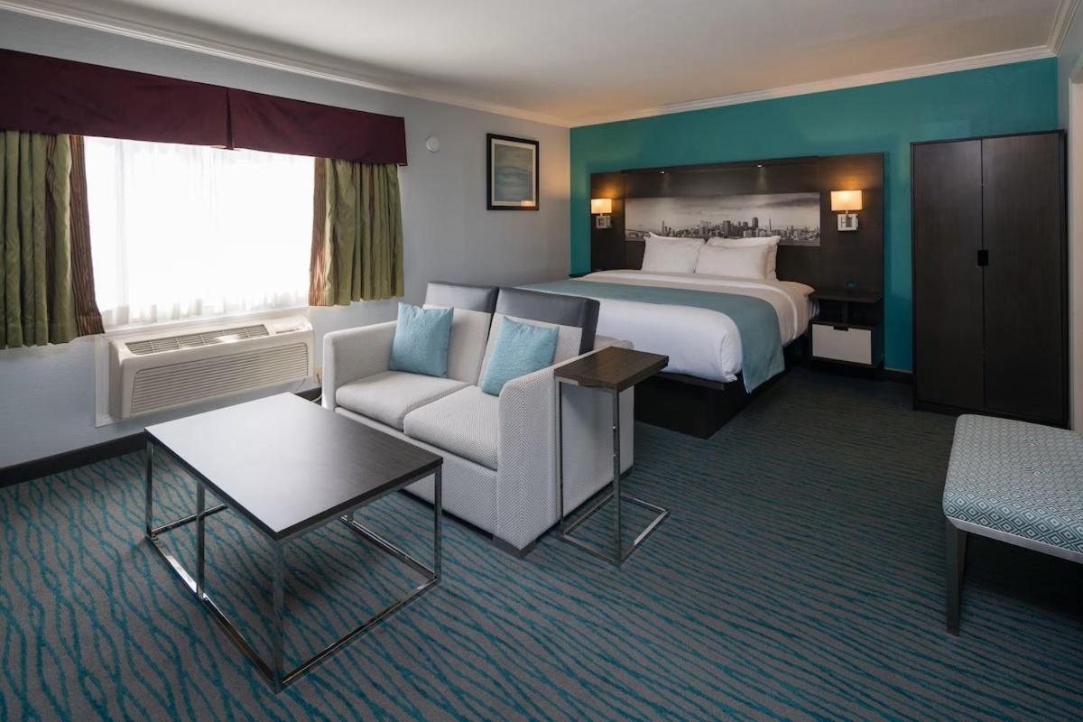 Symphony Inn photo 1