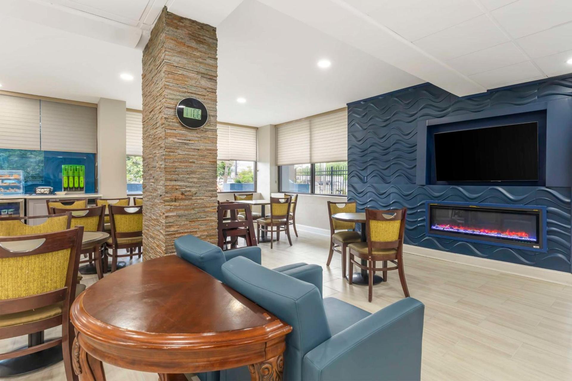 Best Western Salisbury Plaza photo 2