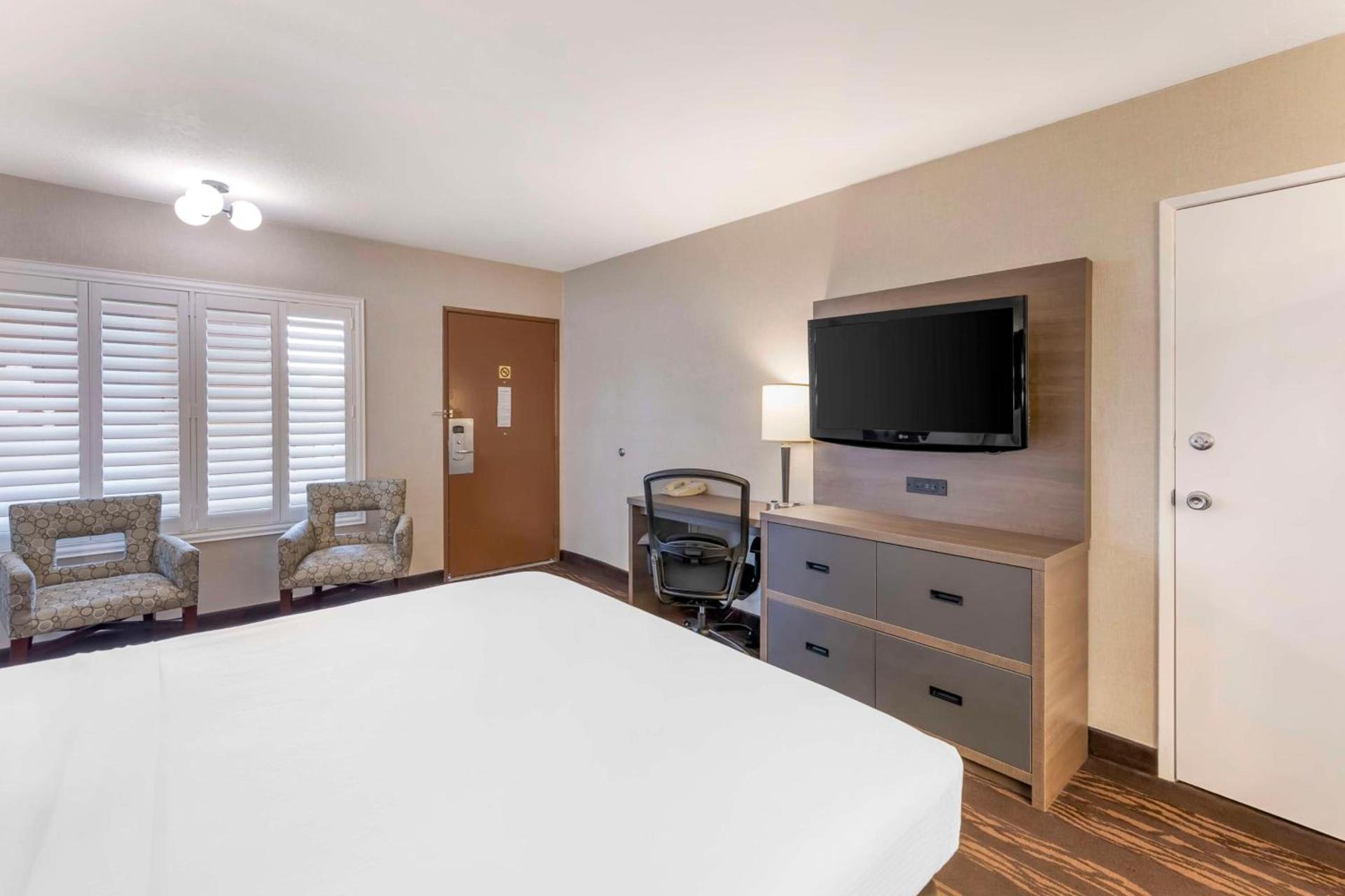 Best Western Plus Stovall's Inn photo 27