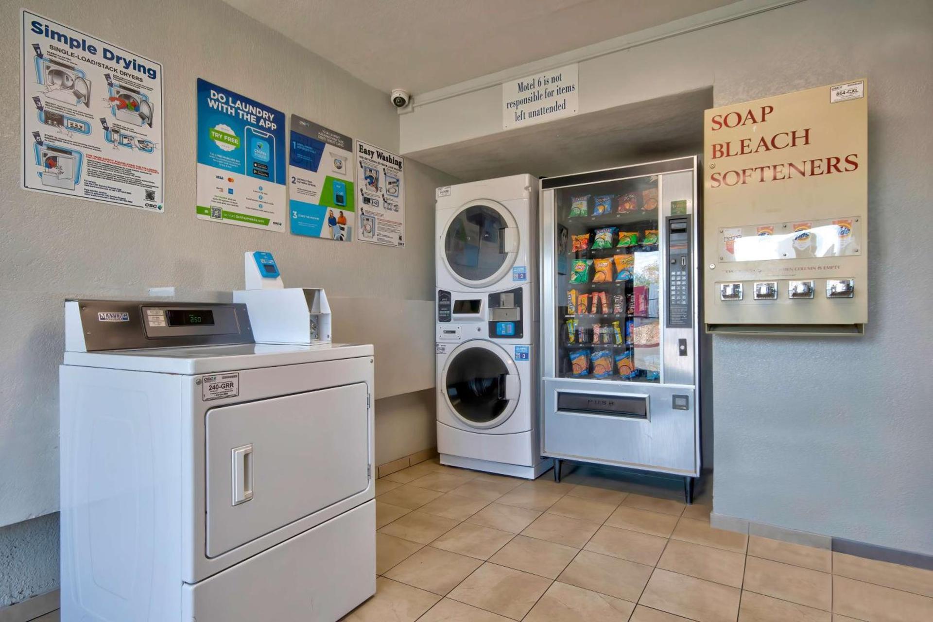 Motel 6-Albuquerque, NM - Carlisle photo 24