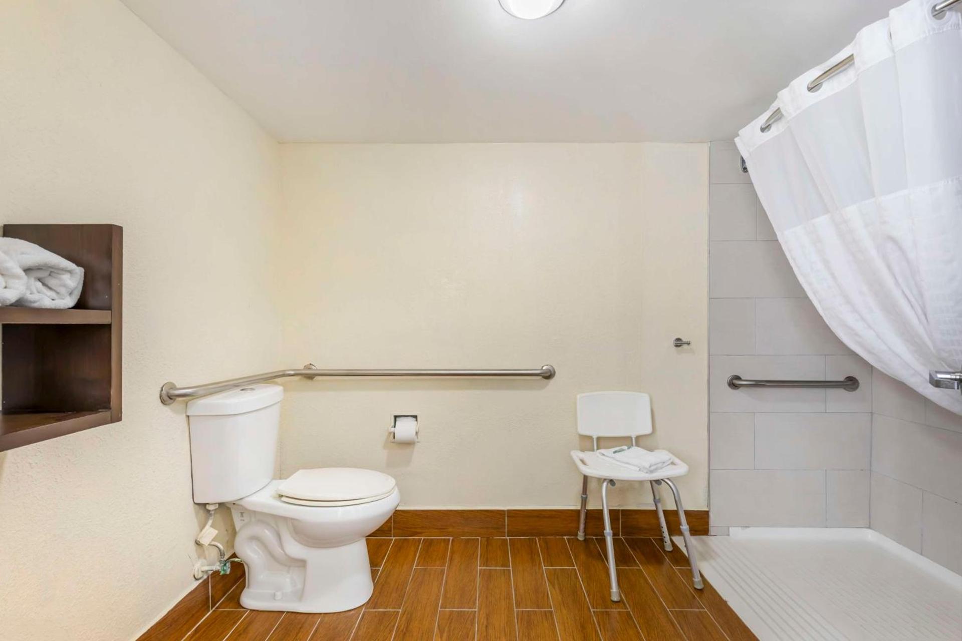 Best Western Salisbury Plaza photo 22