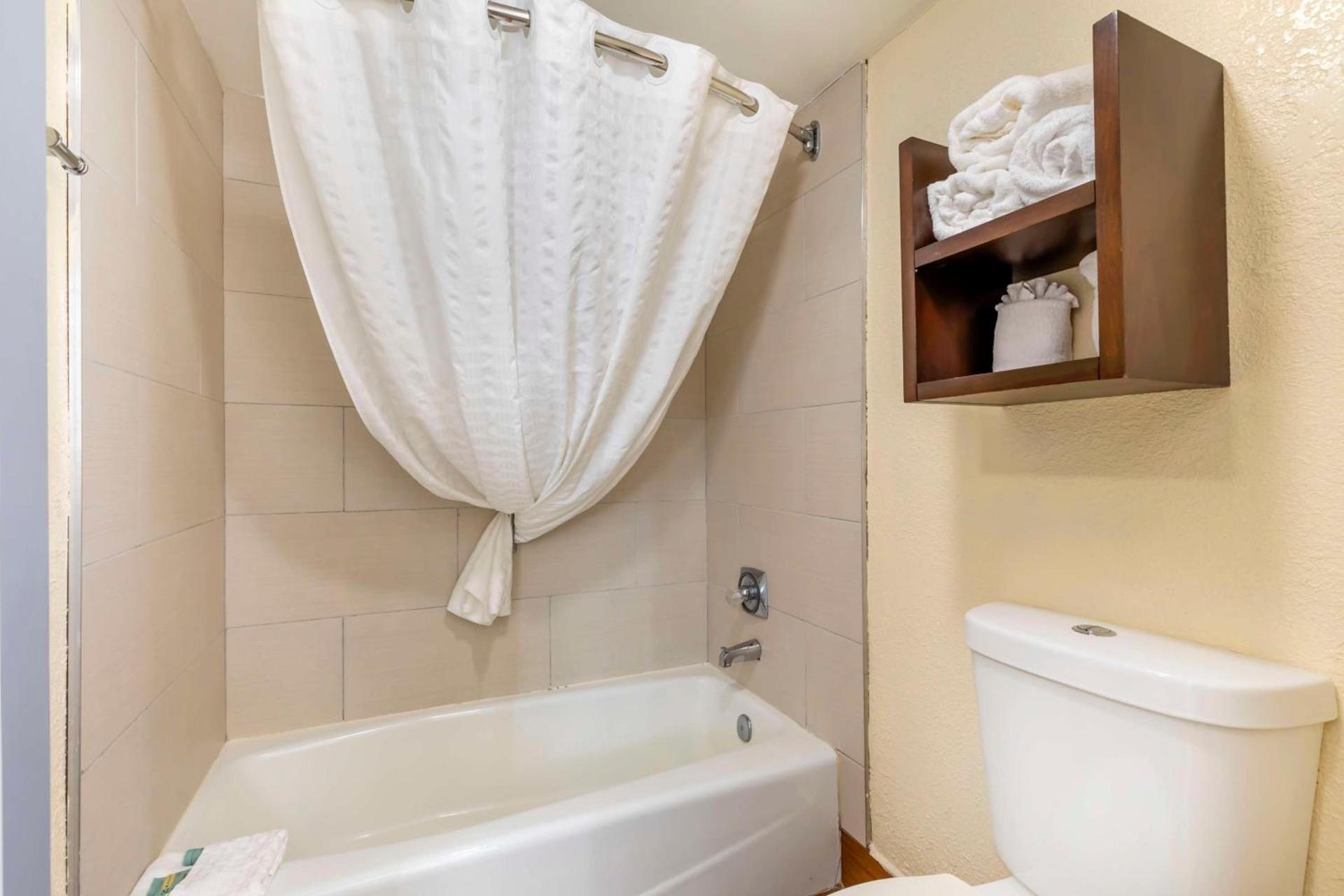 Best Western Salisbury Plaza photo 23