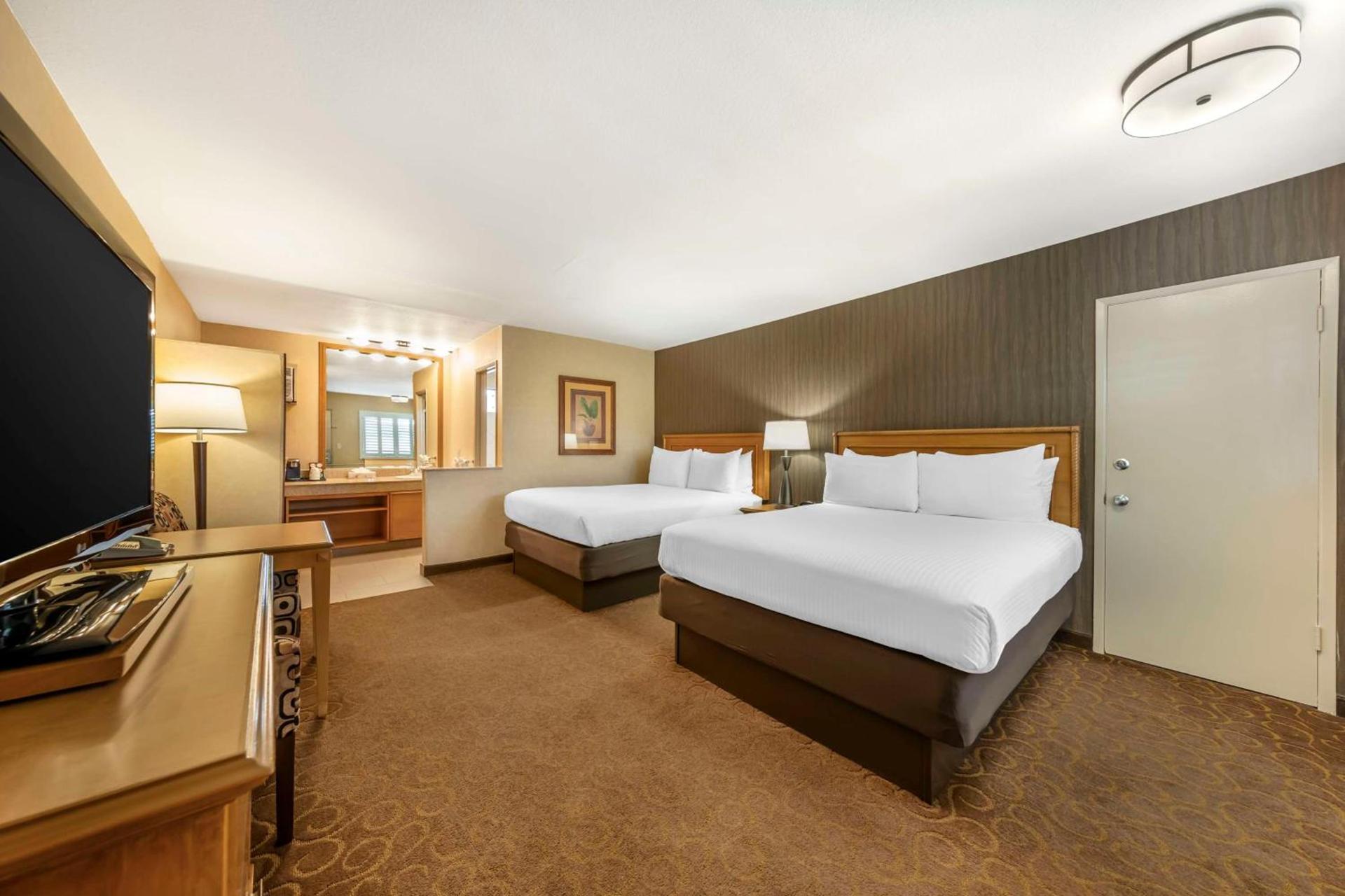 Best Western Plus Pavilions photo 13