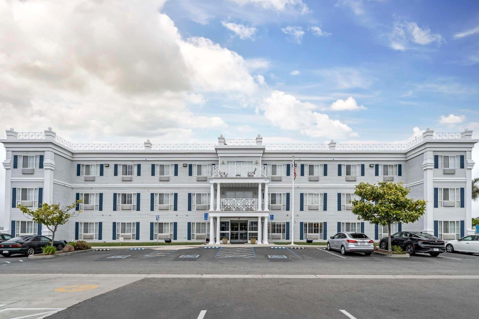 Best Western Salinas Monterey photo 33