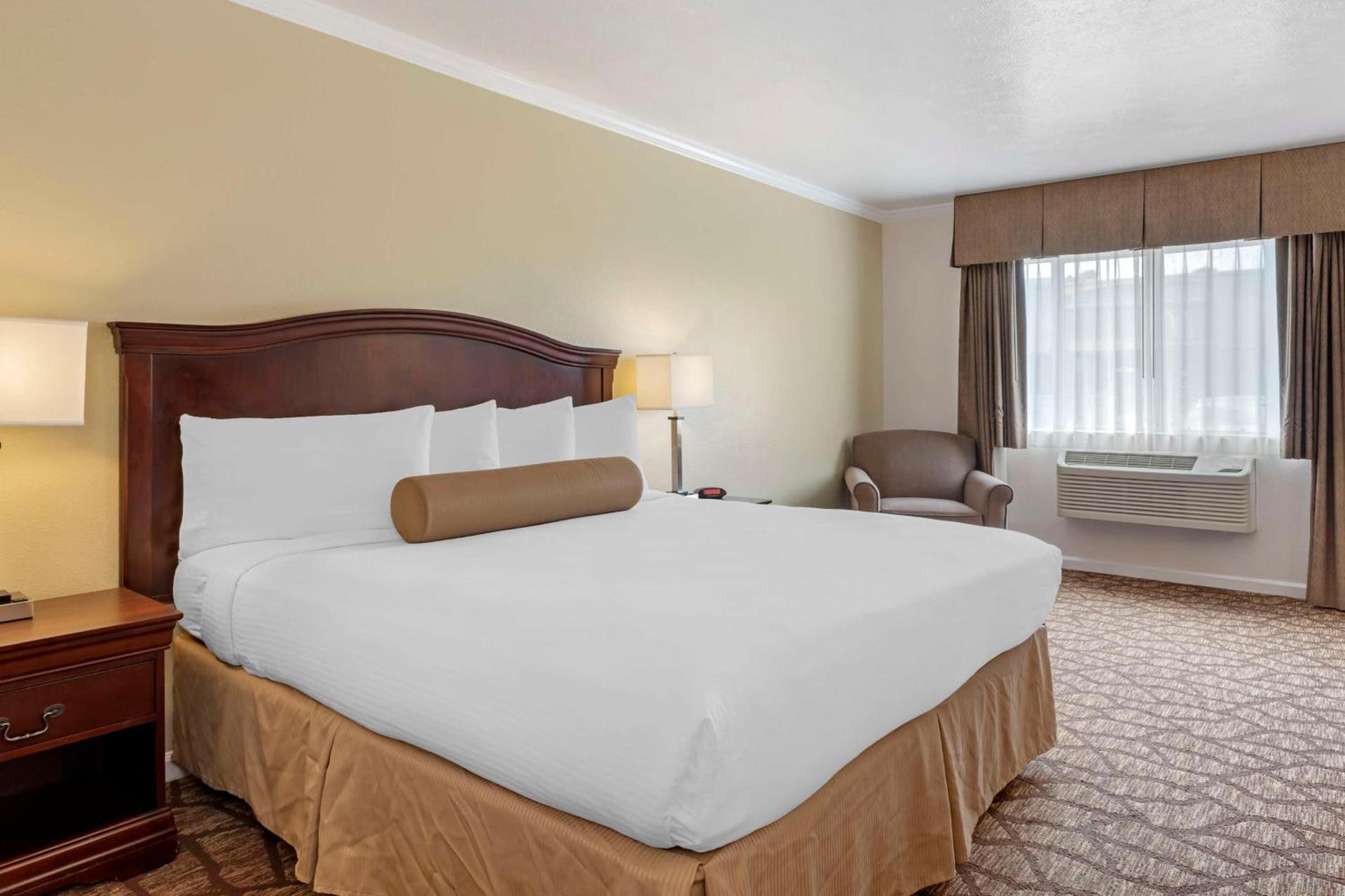 Best Western Salinas Monterey photo 13