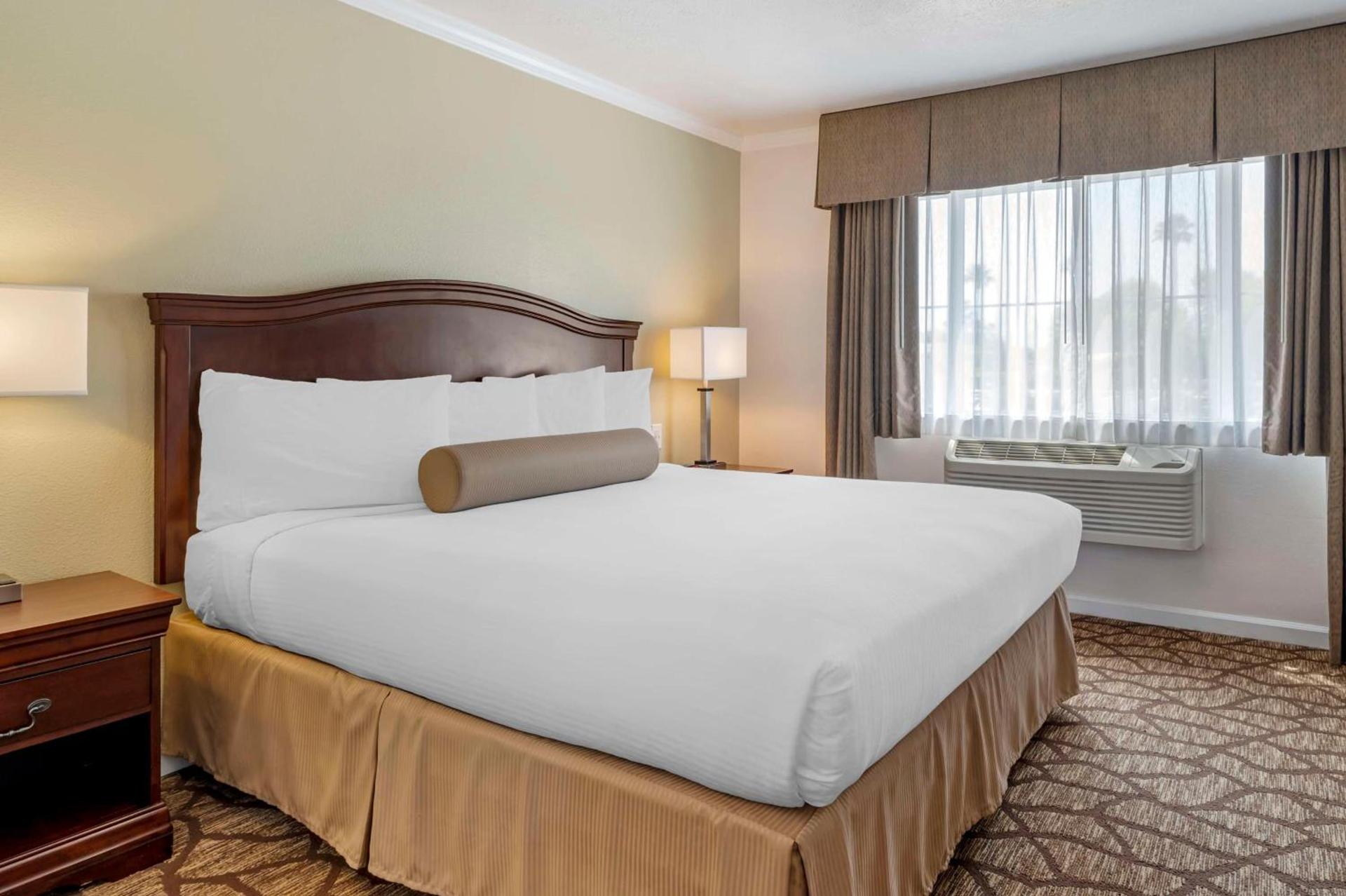 Best Western Salinas Monterey photo 18
